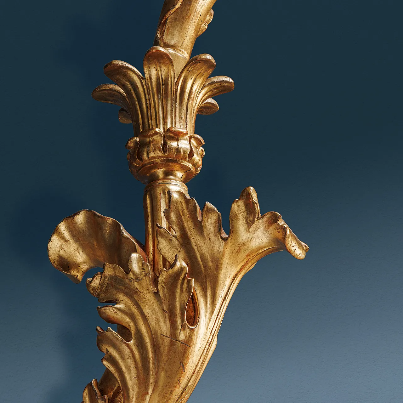 Coppia di portalampade barocchi in legno dorato, '700 5