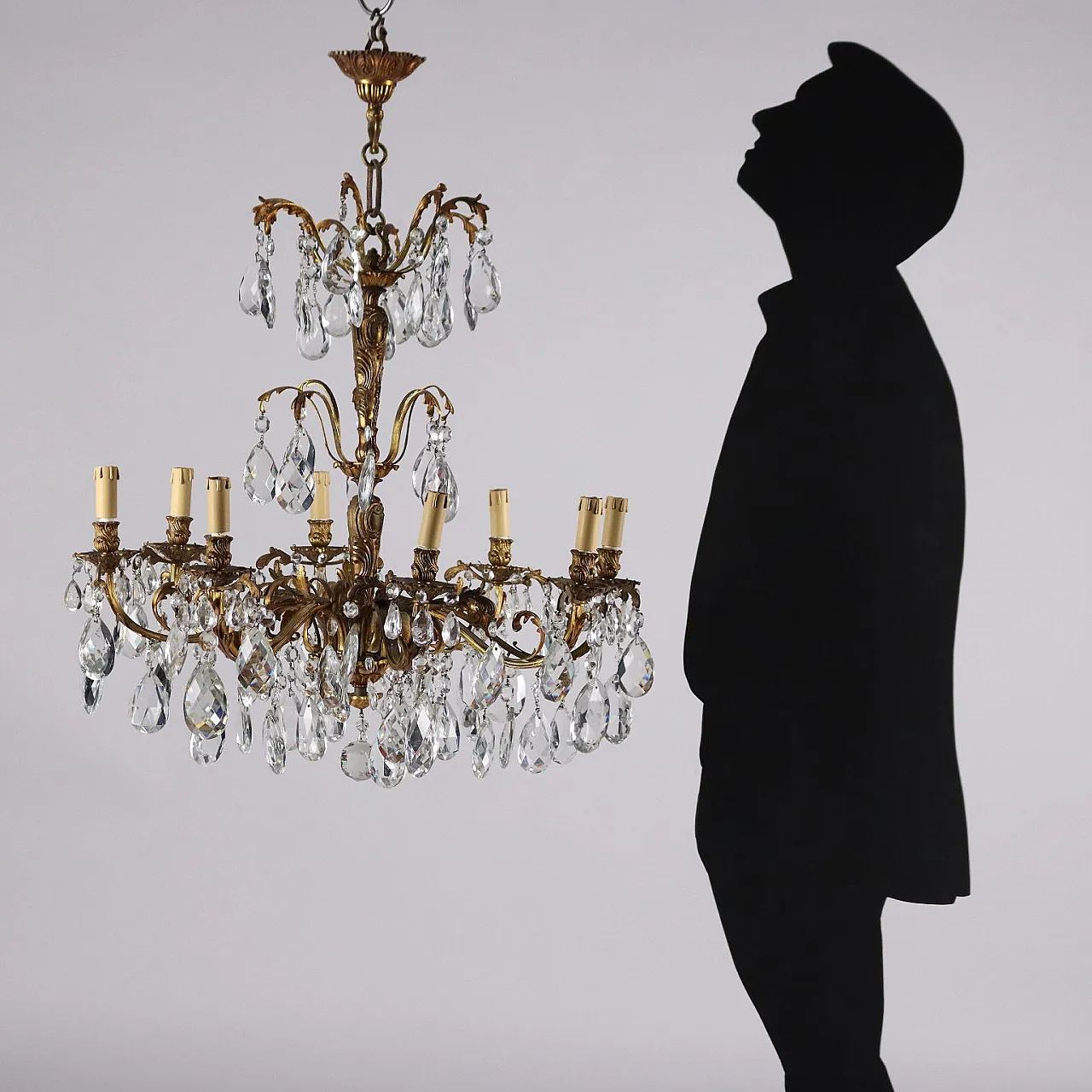 8-Light chandelier in gilded bronze with glass pendants 2
