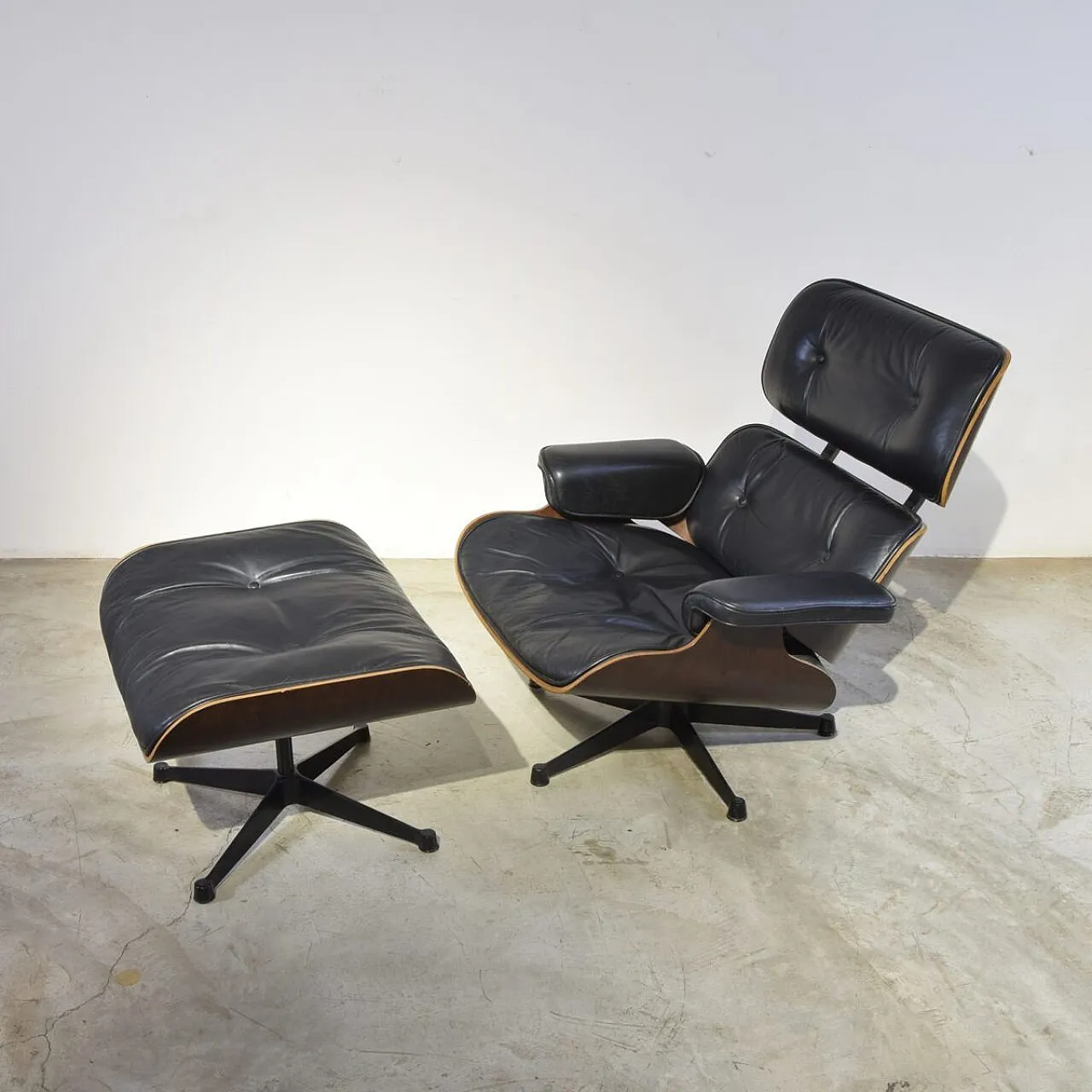 Lounge Chair and Ottoman Pouff by Charles Eames for Herman Miller, 1970s 6