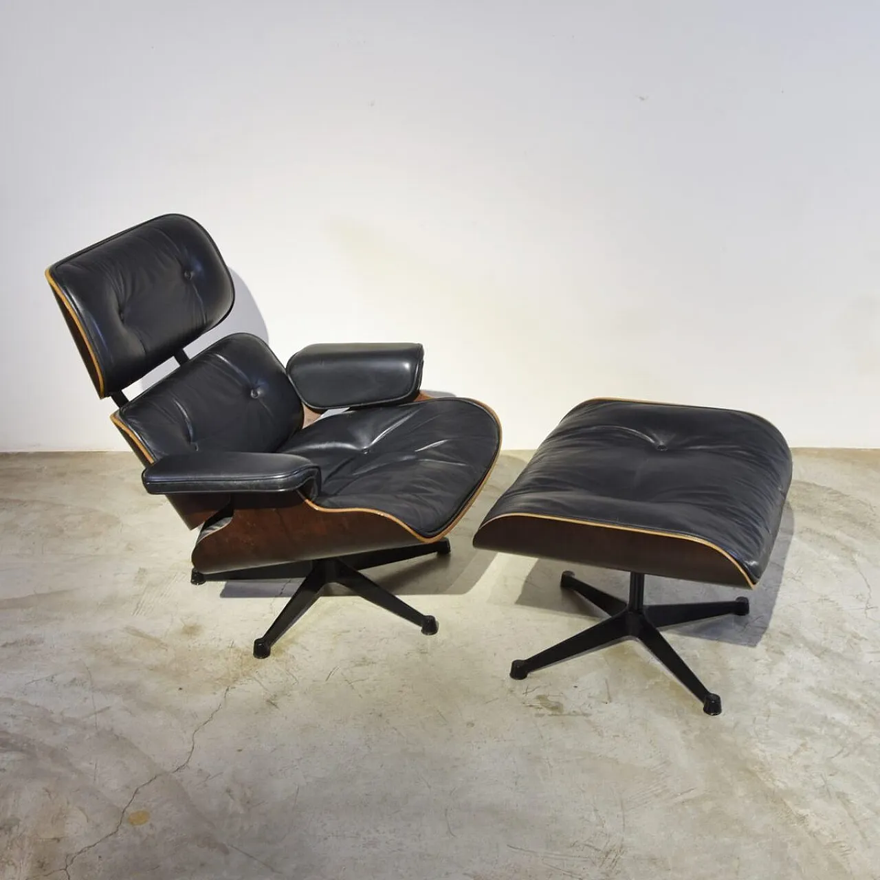 Lounge Chair and Ottoman Pouff by Charles Eames for Herman Miller, 1970s 7