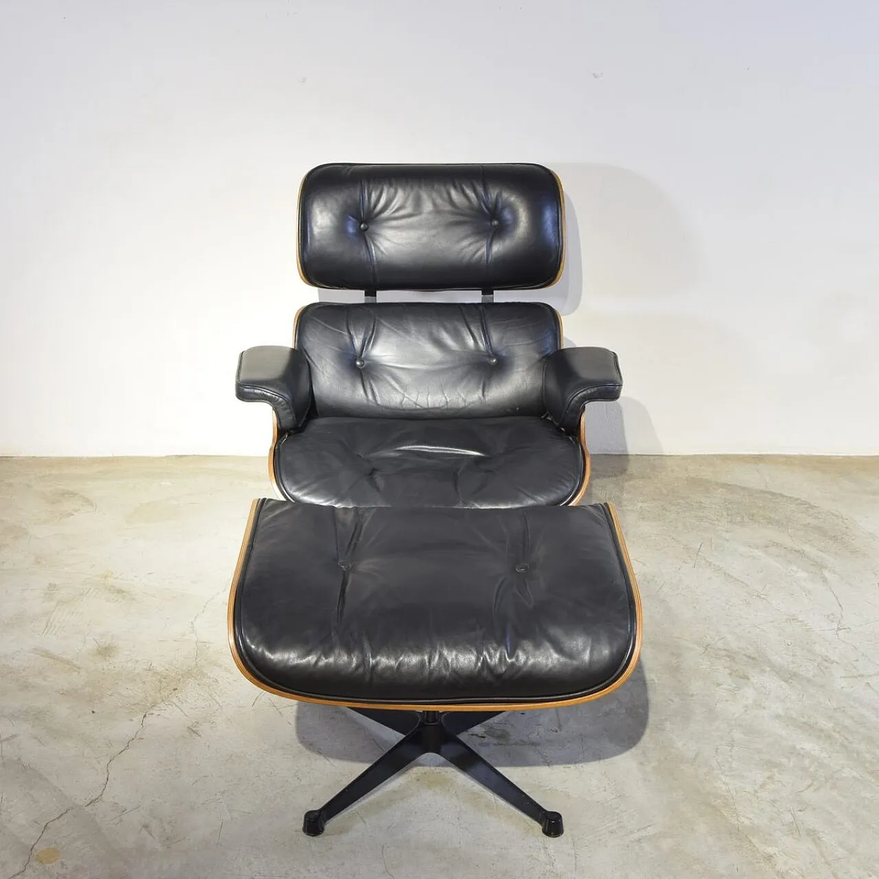 Lounge Chair and Ottoman Pouff by Charles Eames for Herman Miller, 1970s 8