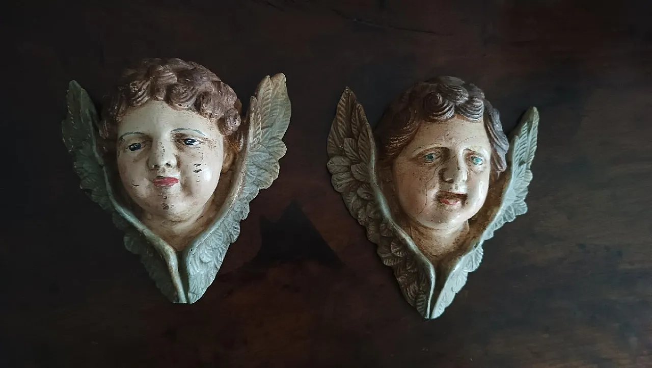 Coppia di volti d'angelo in gesso e legno policromo, fine '800 7
