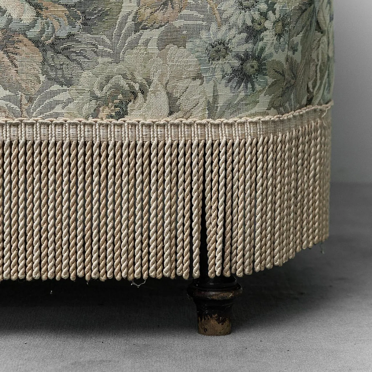 2 seats in fabric with floral imagination, 50s 3