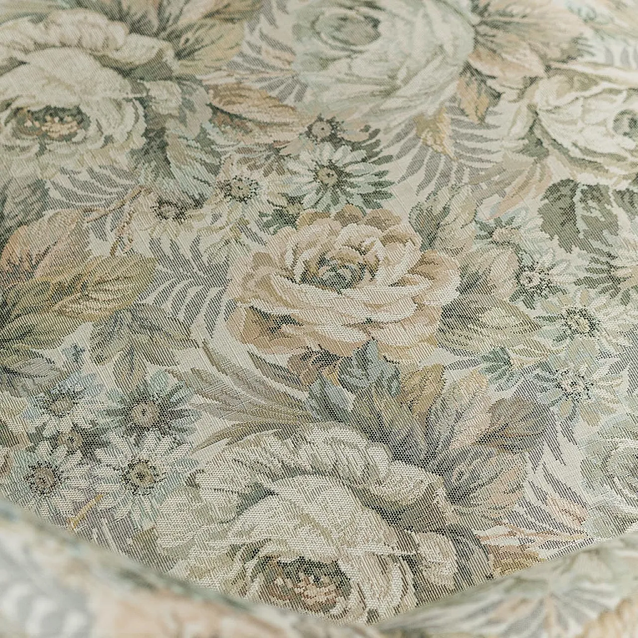 2 seats in fabric with floral imagination, 50s 11