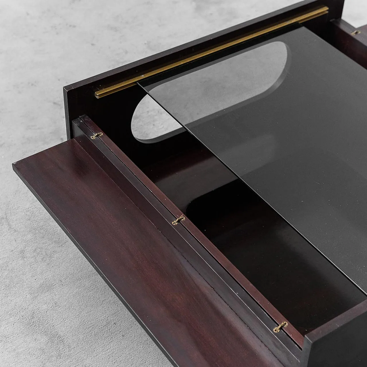 Tavolino da caffè apribile in legno e vero fumé, anni 70 3