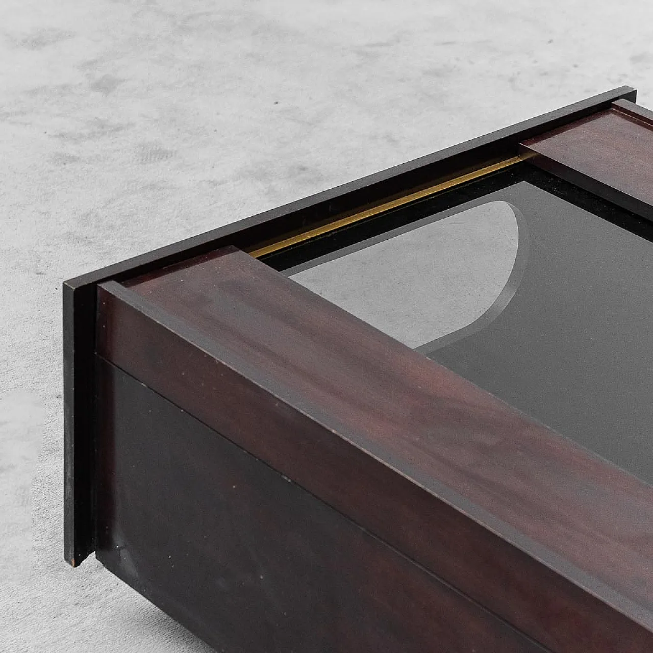 Tavolino da caffè apribile in legno e vero fumé, anni 70 9