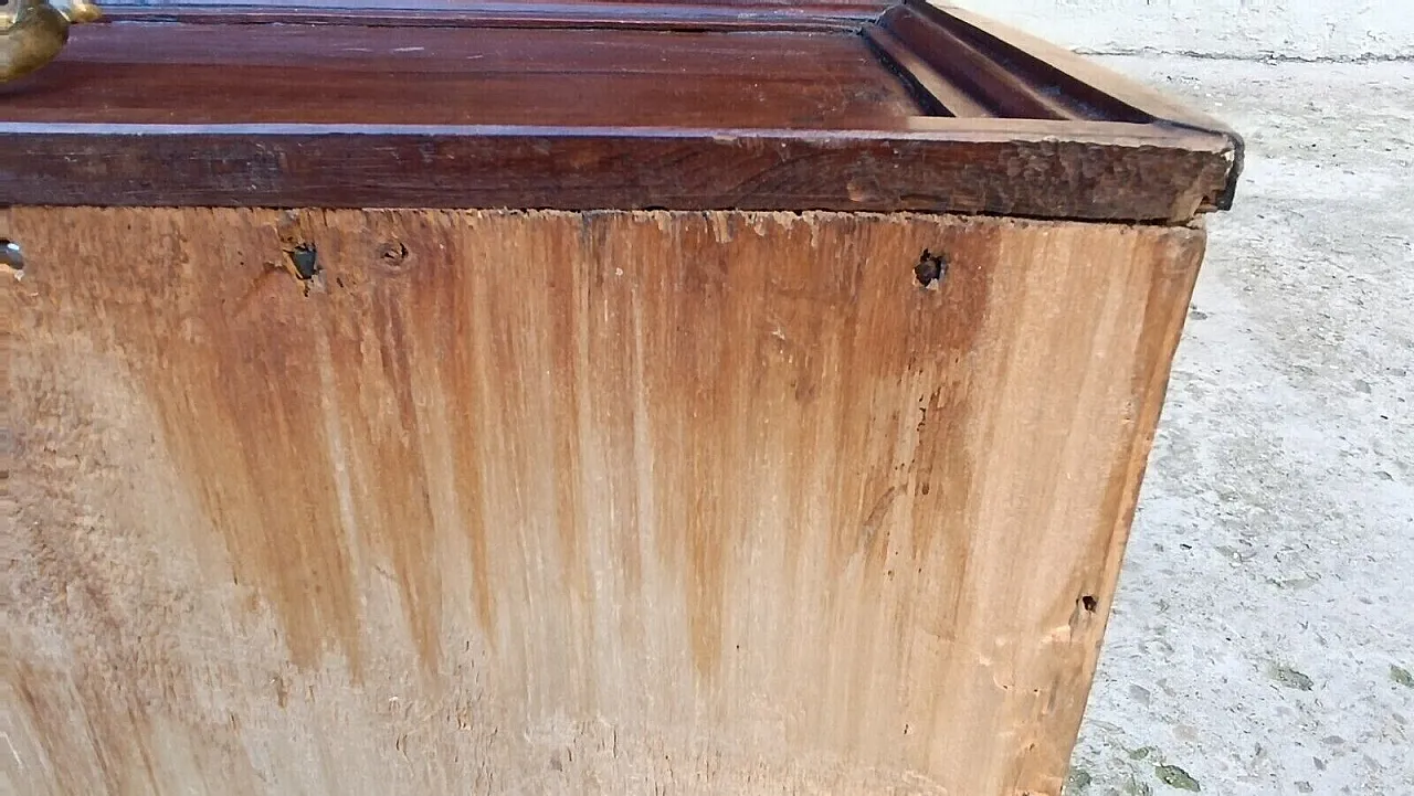 Cassettone in noce massello, '600 4