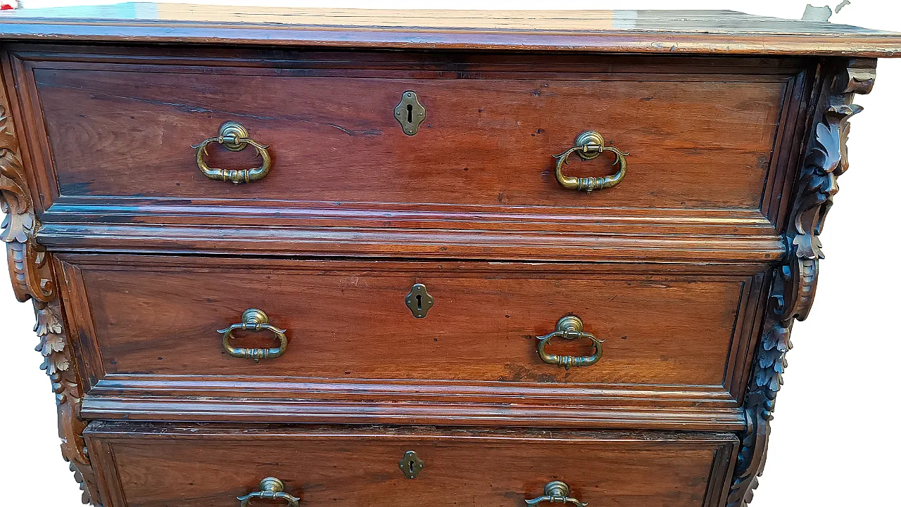 Cassettone in noce massello, '600 9