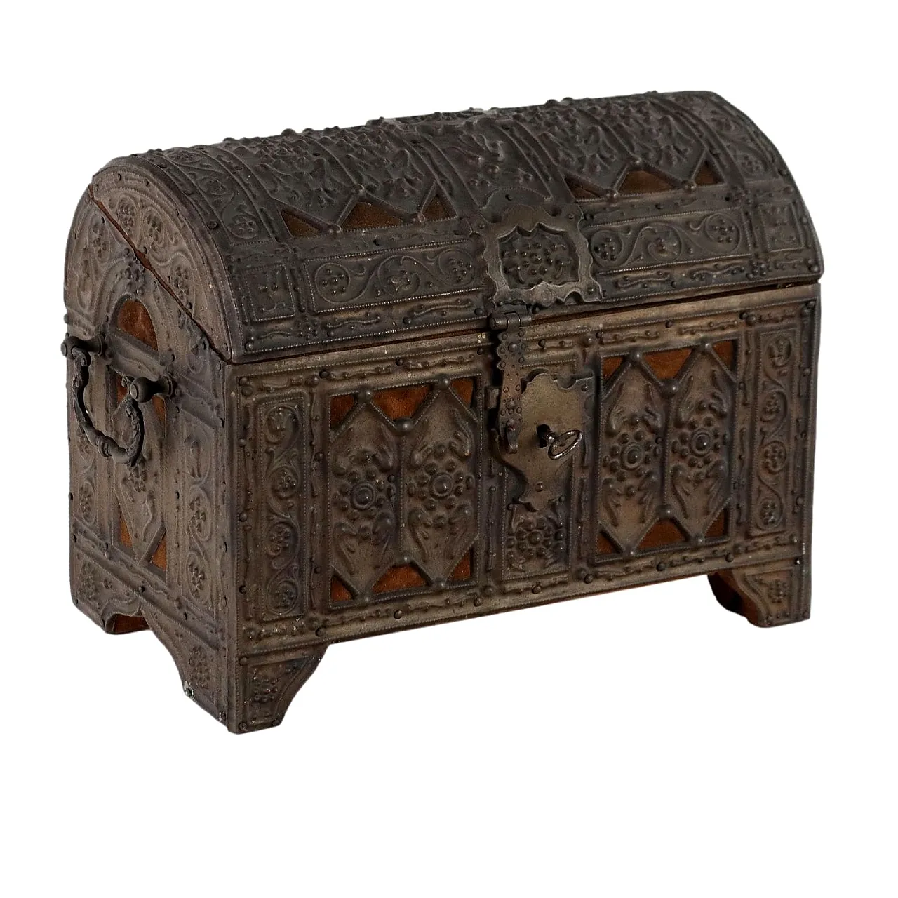 Scrigno in legno e lamierino sbalzato, '800 1