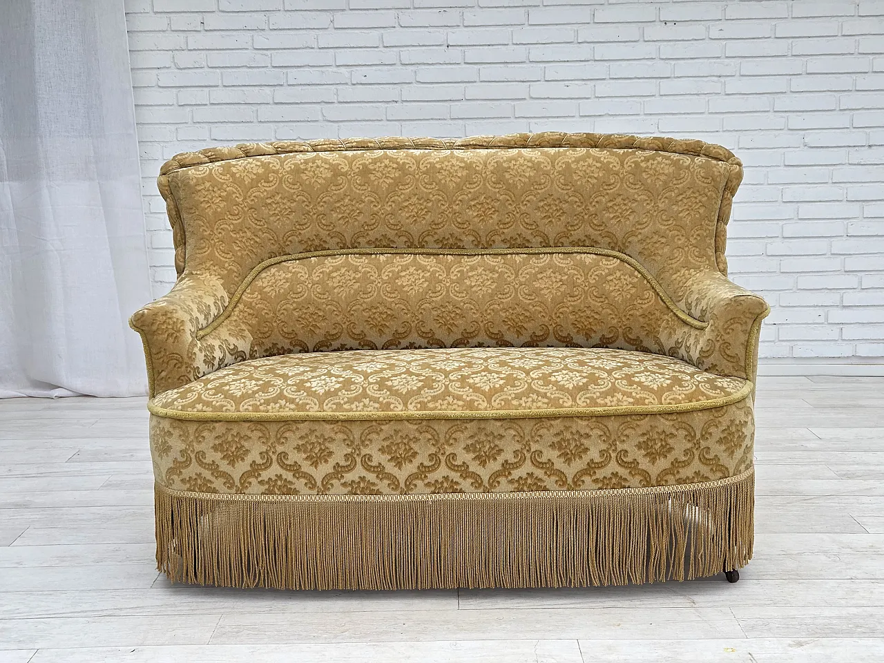 Danish 2-seater sofa, green damask velvet with fringe, 1950s 4