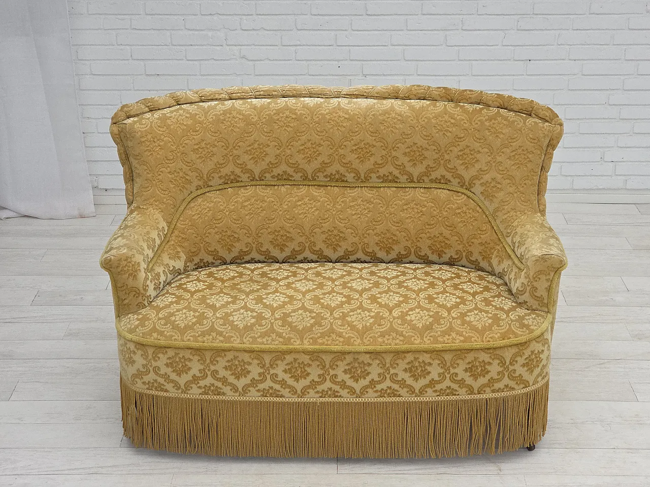 Danish 2-seater sofa, green damask velvet with fringe, 1950s 5