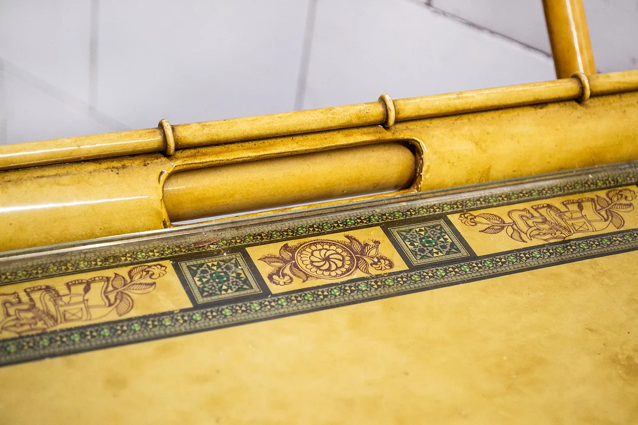 Carrello in metallo laccato e vetro con vassoio, anni '50 5