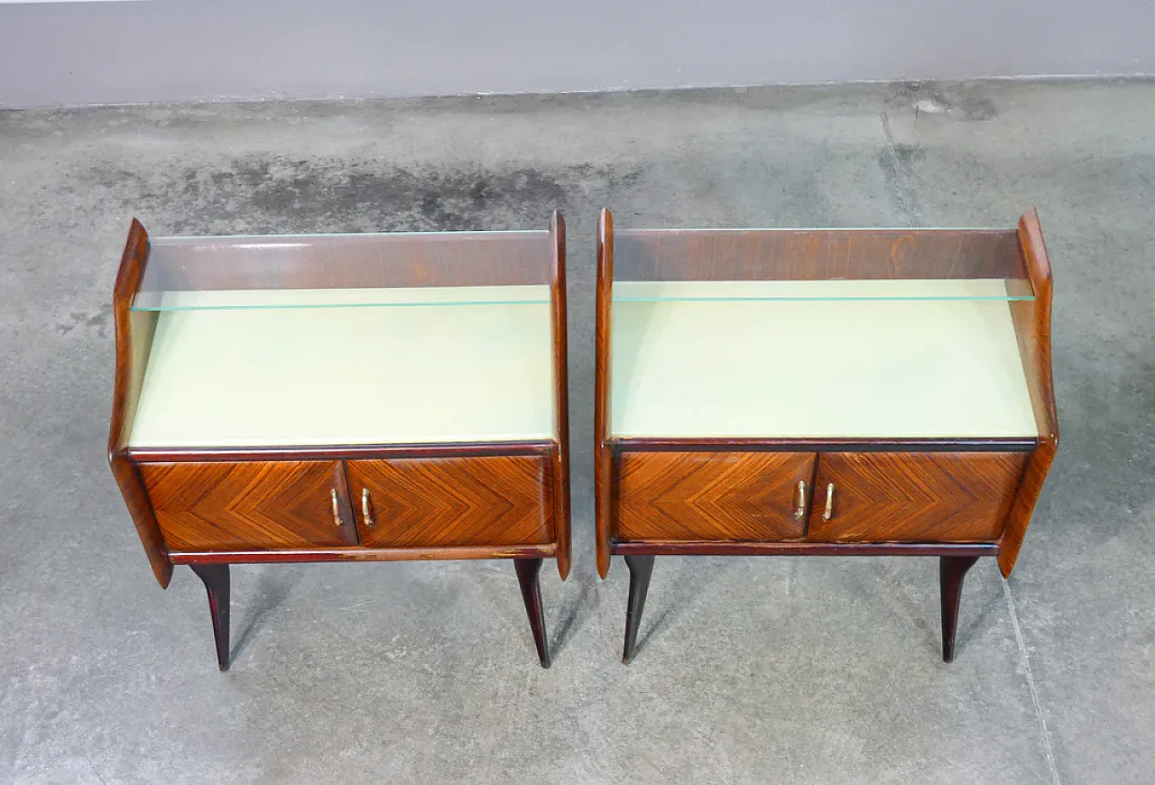 Coppia di comodini in legno e vetro, anni '40 4