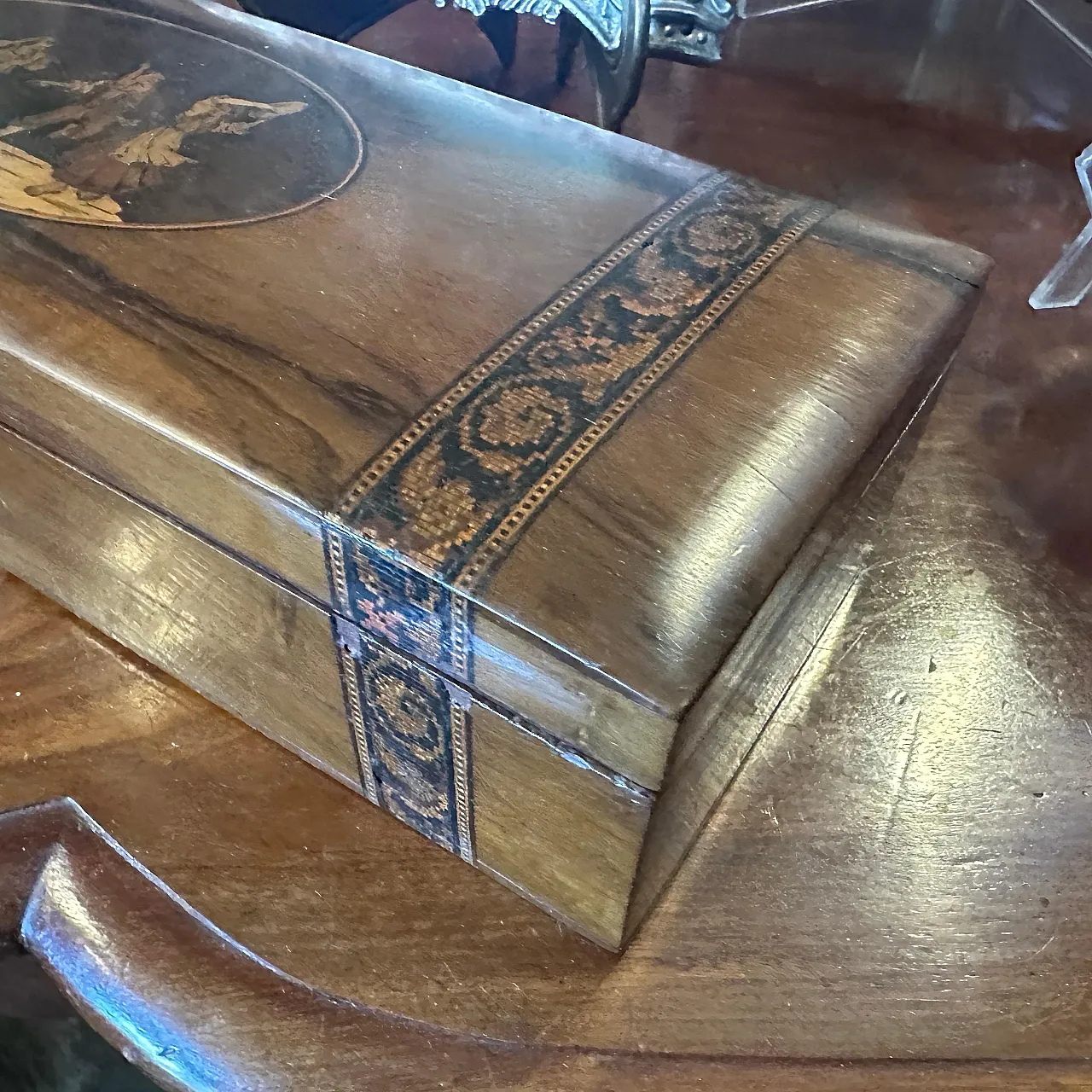 Inlaid walnut Sorrento box, 20th century 3