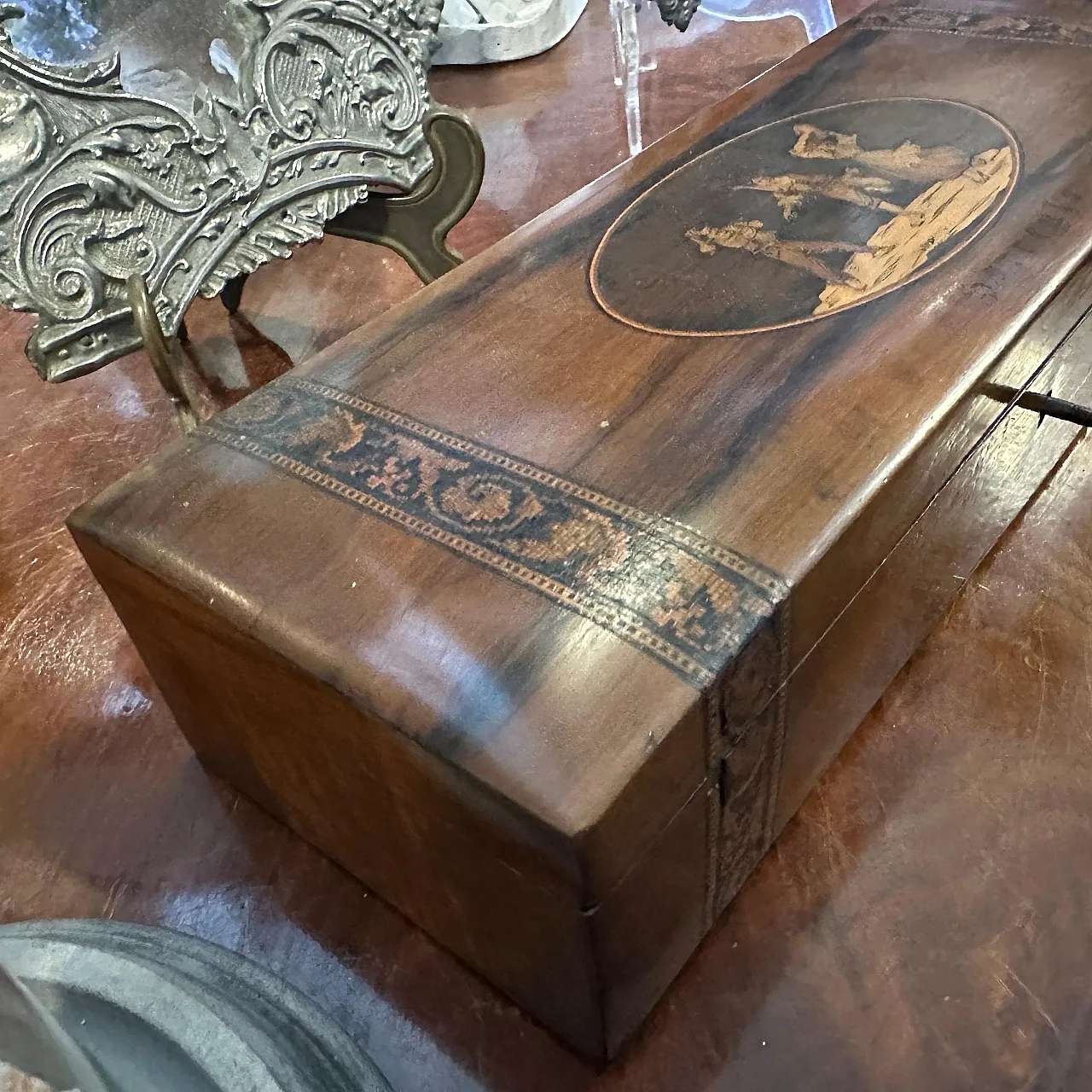 Inlaid walnut Sorrento box, 20th century 6