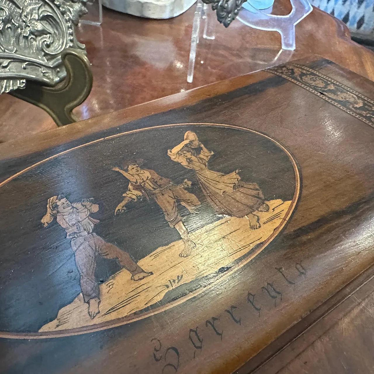 Inlaid walnut Sorrento box, 20th century 8