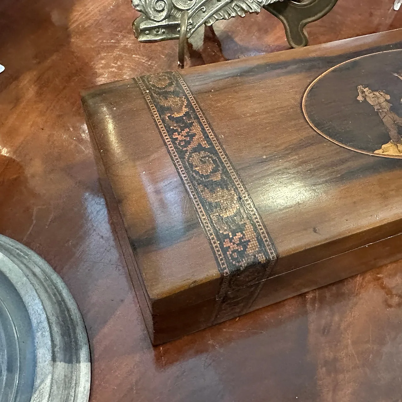 Inlaid walnut Sorrento box, 20th century 13