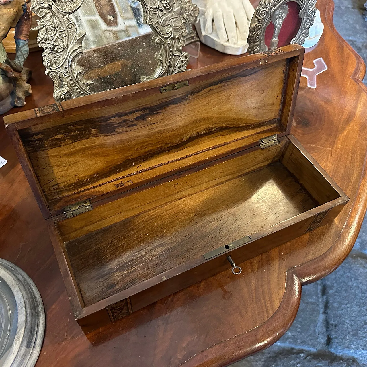 Inlaid walnut Sorrento box, 20th century 14