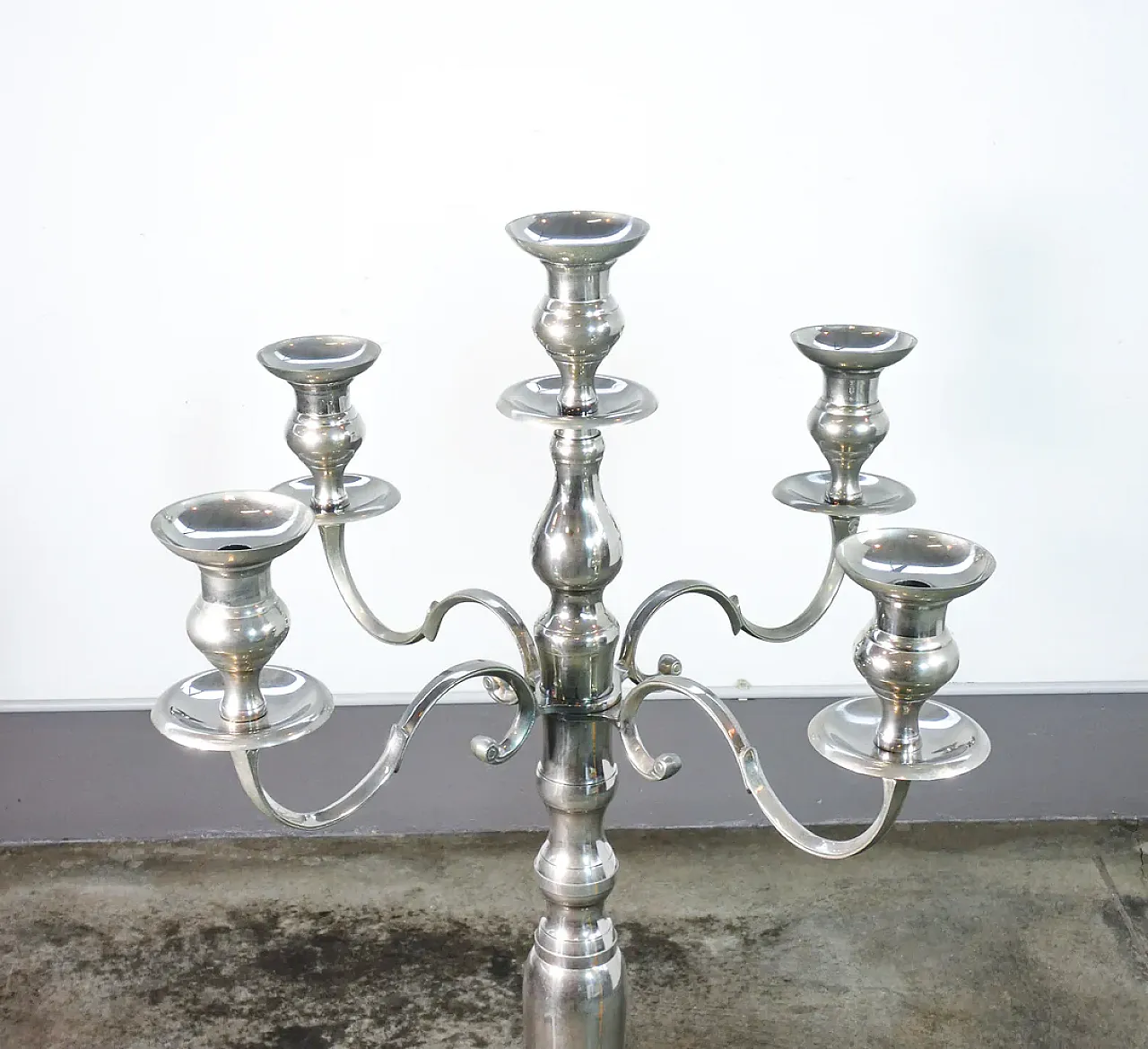 Candelabro da pavimento in metallo cromato, '900 3