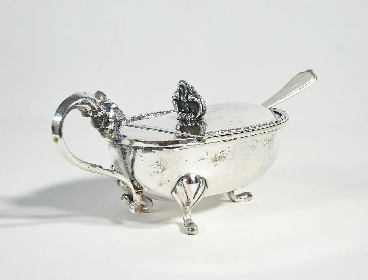 Saliera e pepiera da tavola in argento, metà '900 5