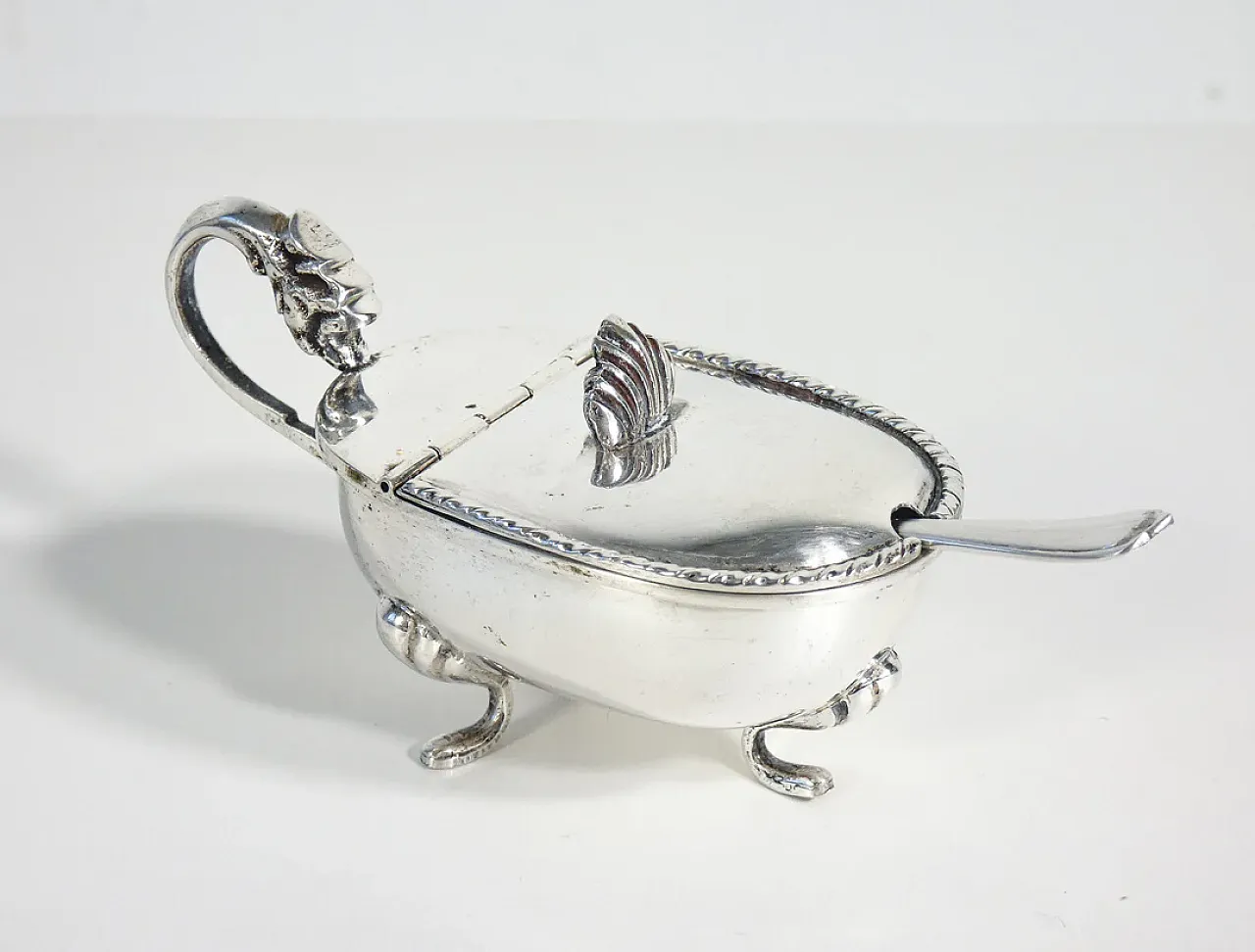 Saliera e pepiera da tavola in argento, metà '900 8