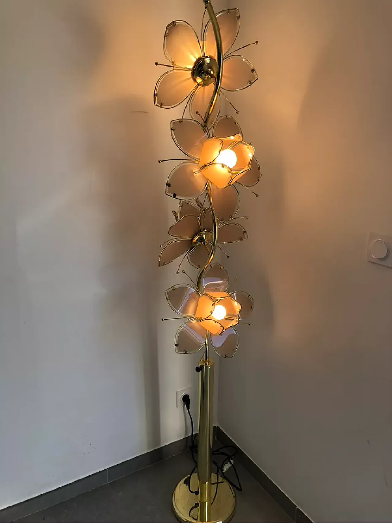 Lampada da terra a forma di fiore di loto, anni '70 14