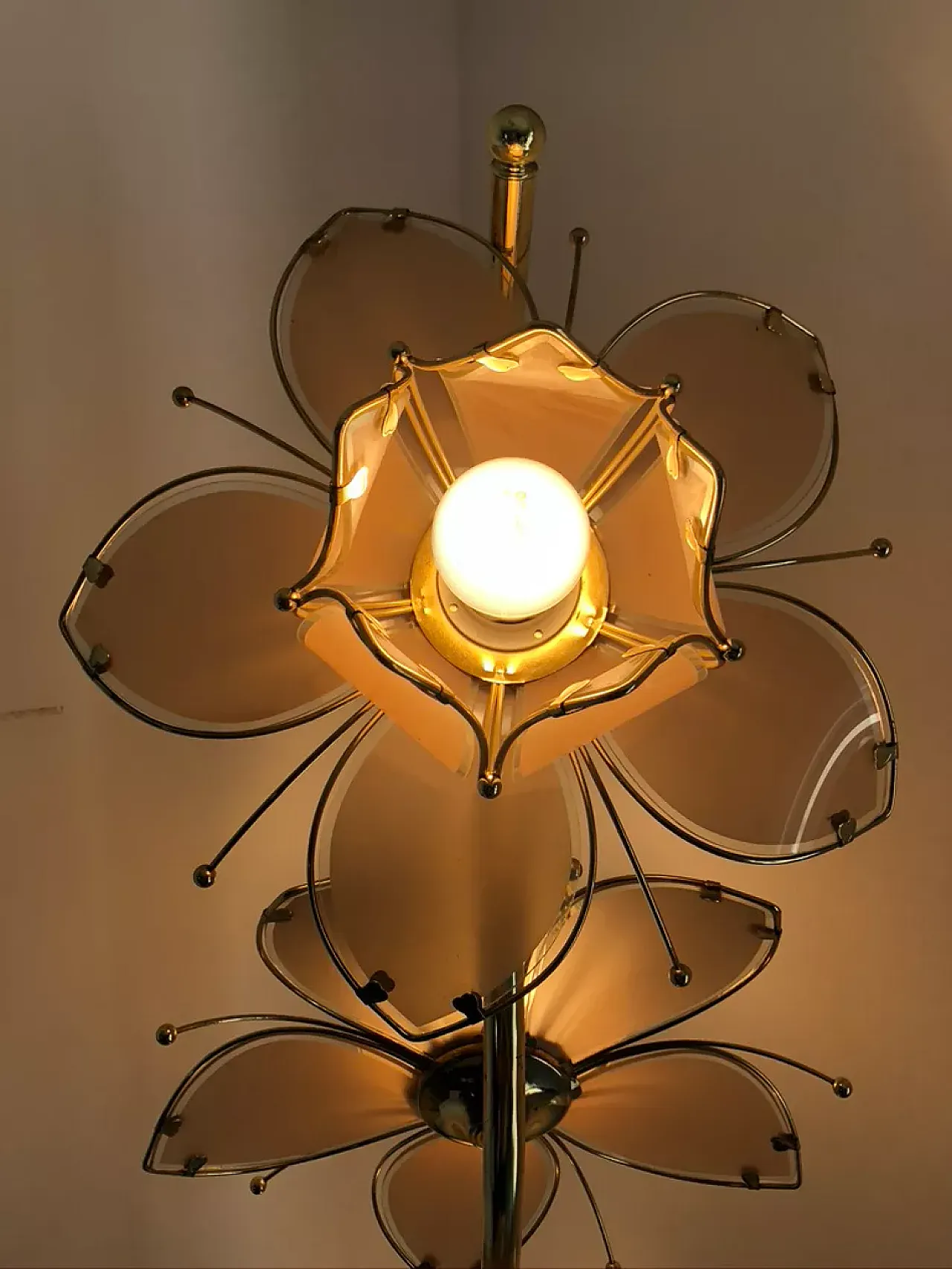 Lampada da terra a forma di fiore di loto, anni '70 15
