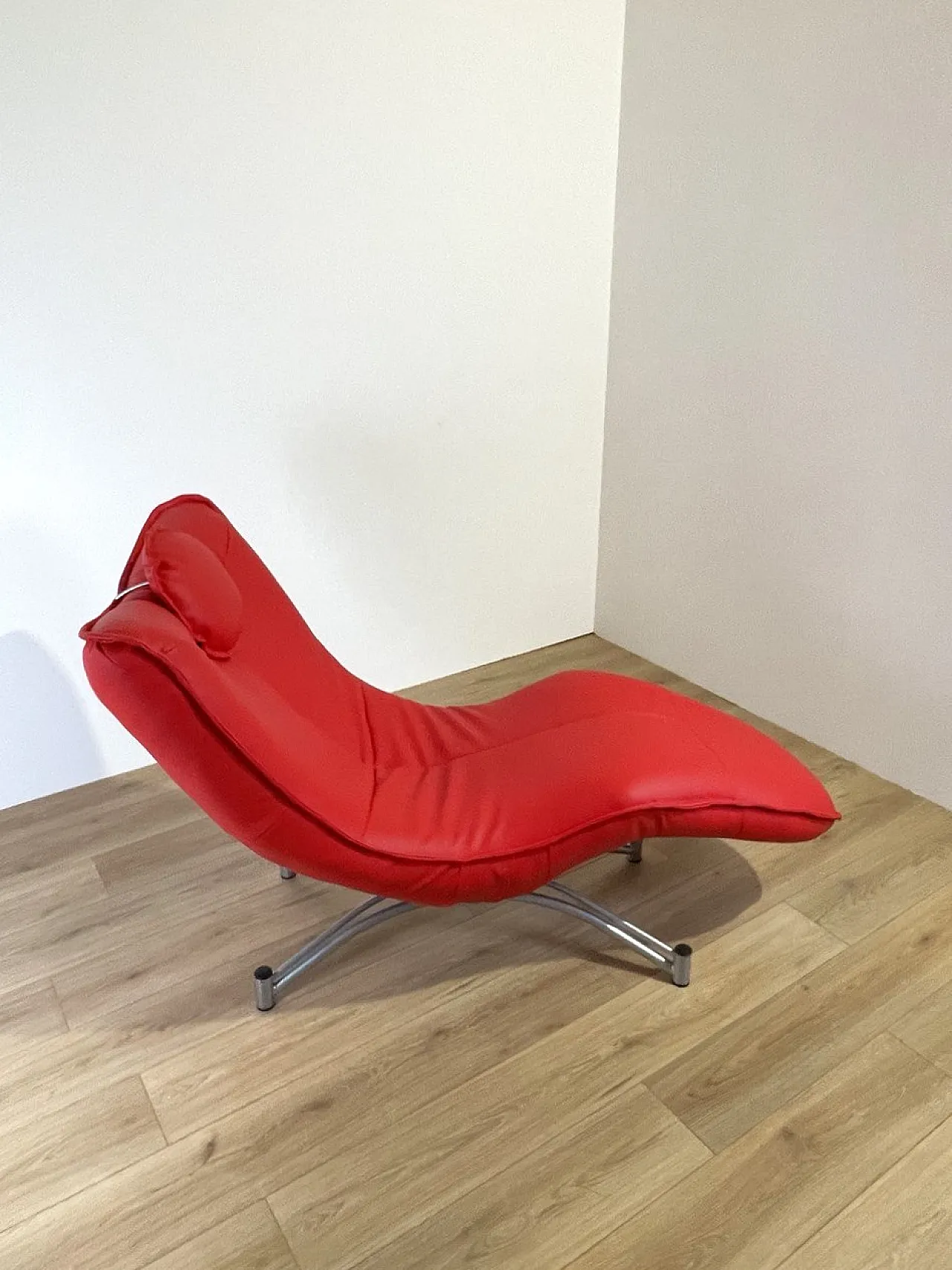 Jane Worthington, Chaise Longue DS151 for de headquarters' 90s 3