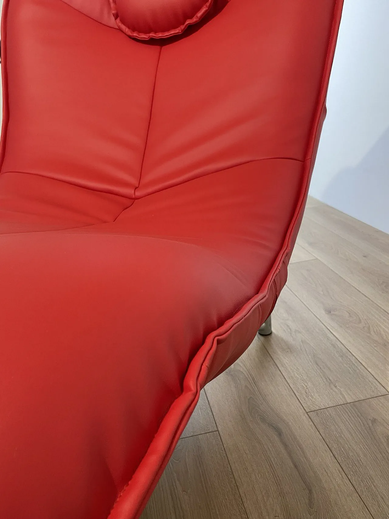 Jane Worthington, Chaise Longue DS151 for de headquarters' 90s 7