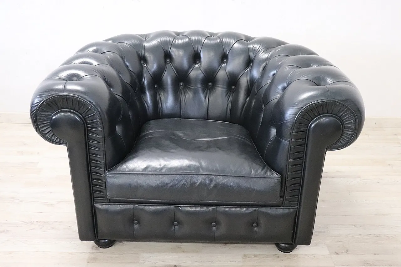 Divano e poltrona  stile Chesterfield in pelle nera, anni '80 11