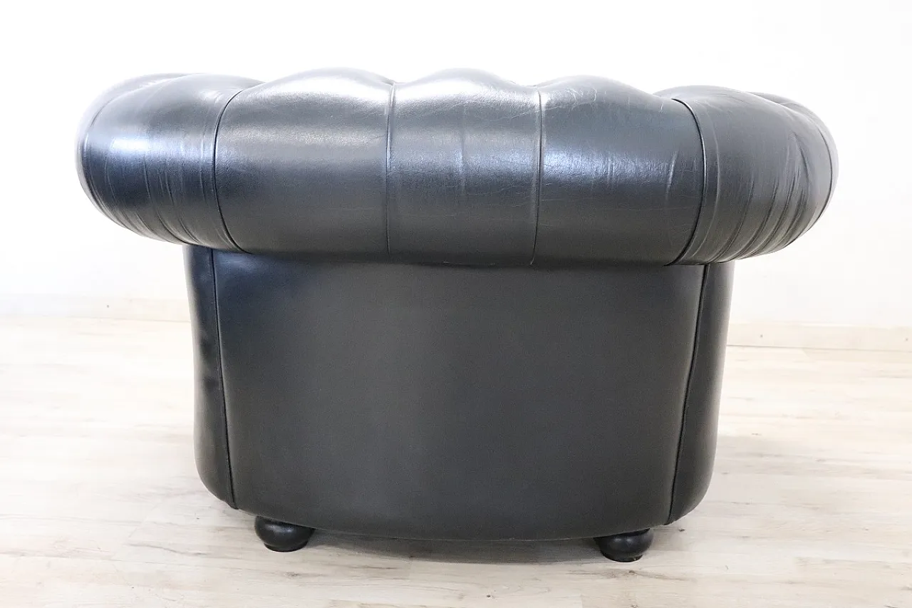 Divano e poltrona  stile Chesterfield in pelle nera, anni '80 15