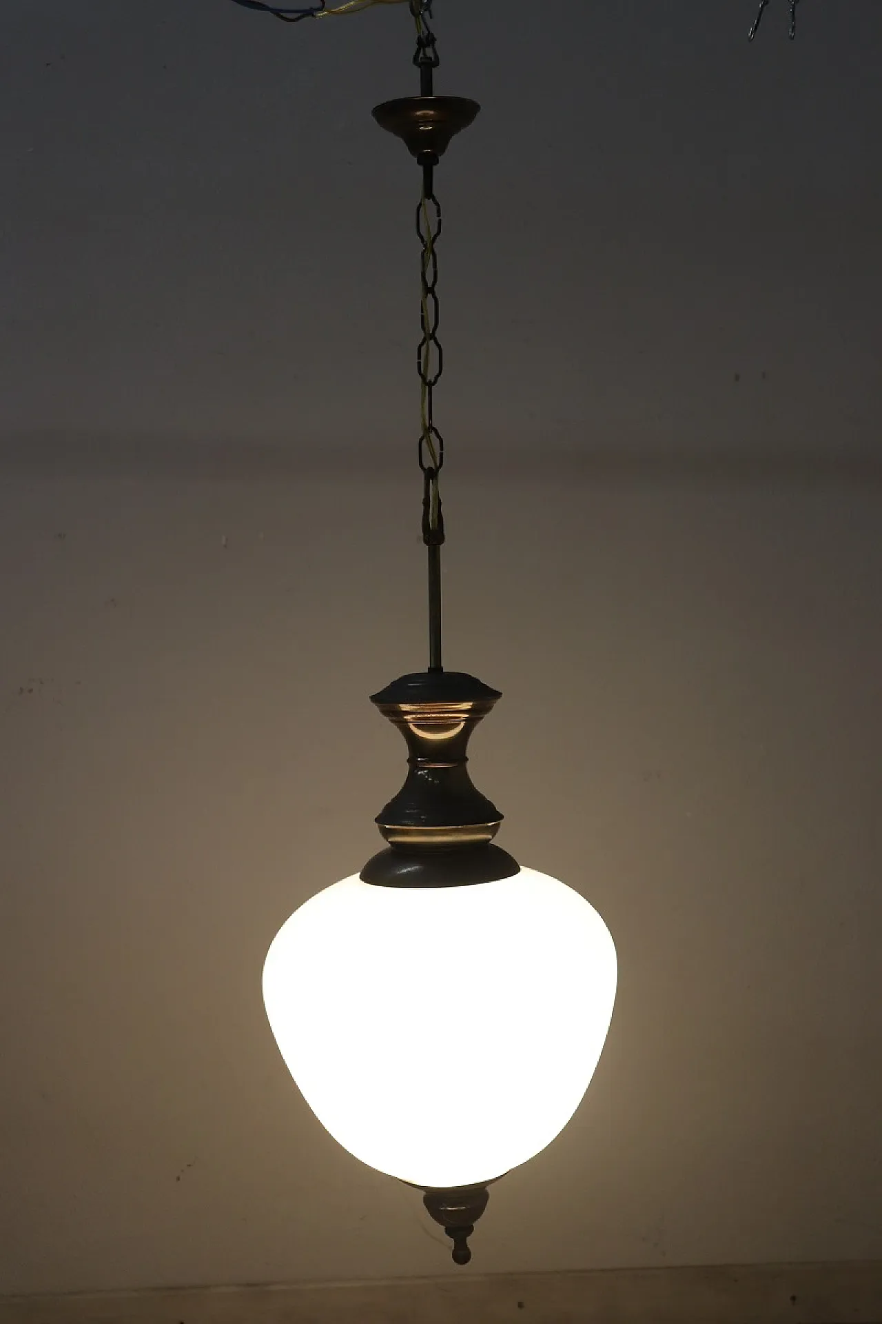 Lampada a sospensione nello stile di Caccia Dominioni, anni '60 2