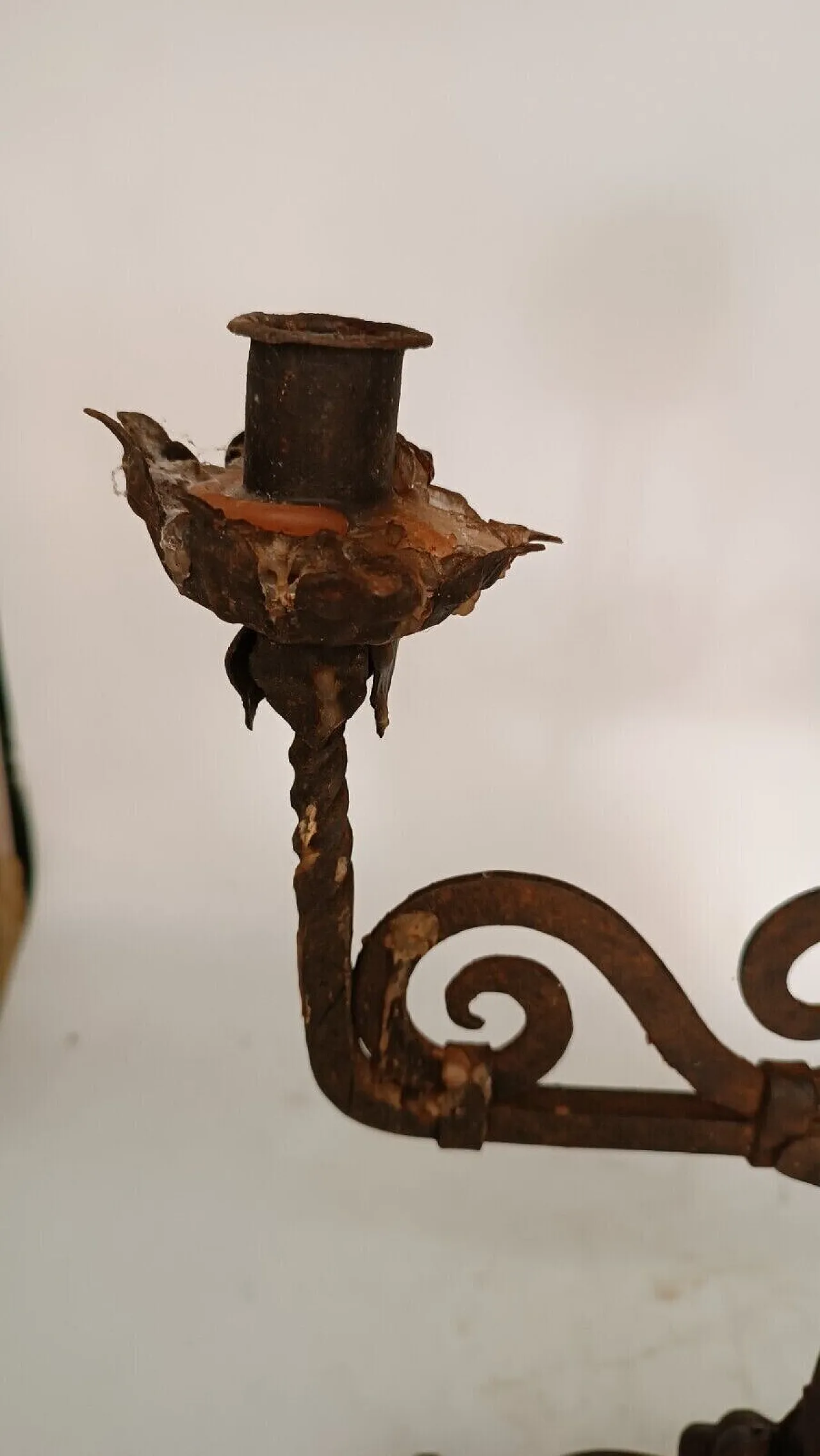 Candeliere in ferro battuto, '700 3