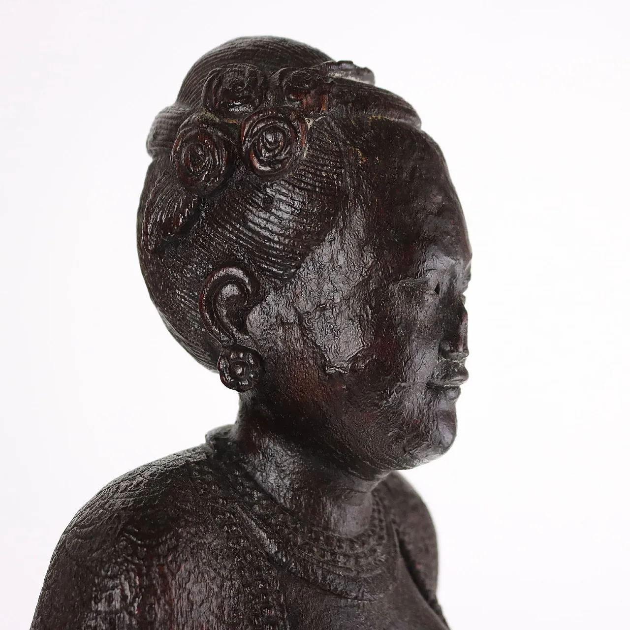 Coppia di sculture in legno raffiguranti figure birmane, inizio '900 6