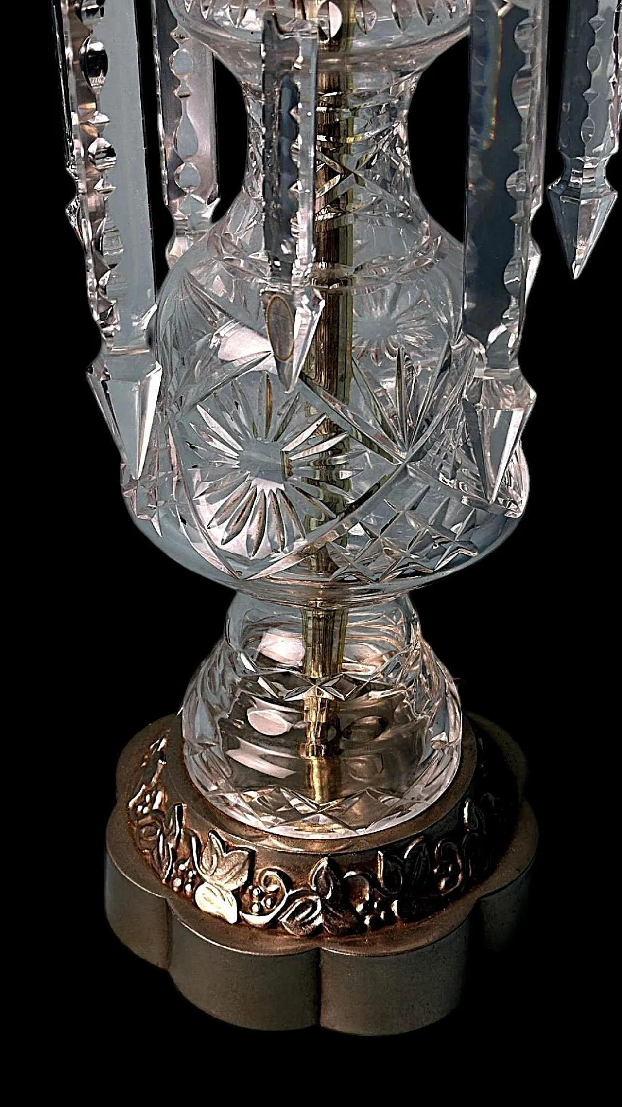 Lampada da tavolo Luigi XVI con cristalli e base decorativa, '800 17