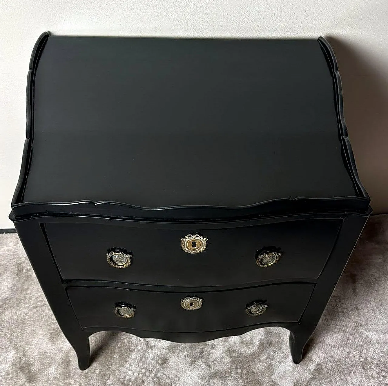 Walnut and bronze chest of drawers in Louis XV style, 18th century 5