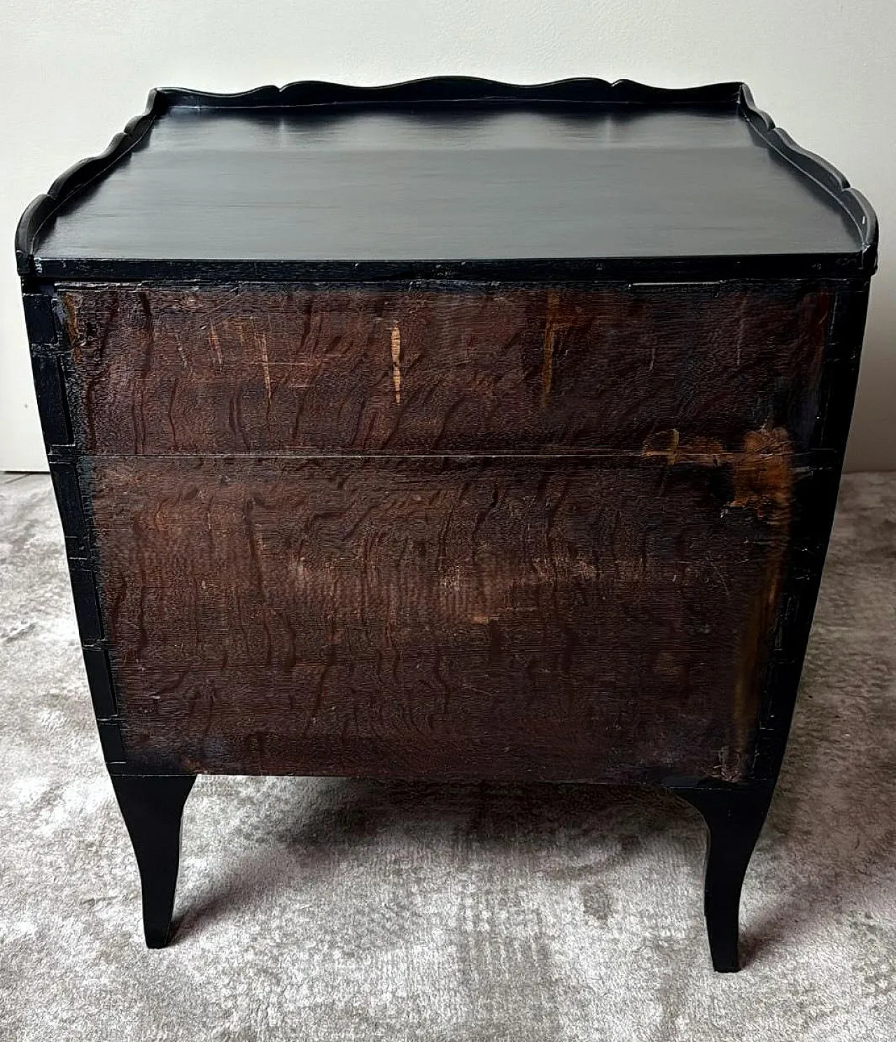 Walnut and bronze chest of drawers in Louis XV style, 18th century 8