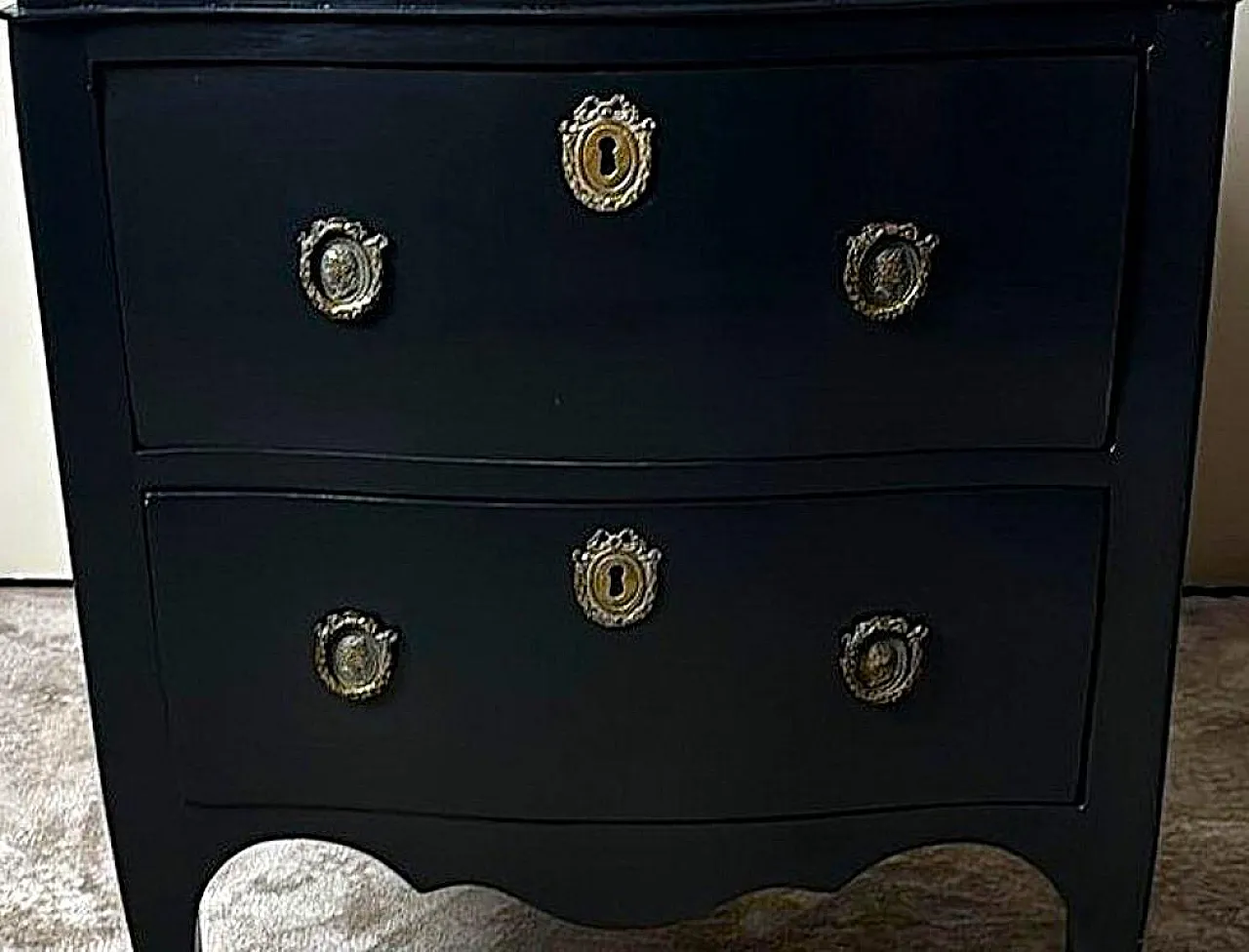 Walnut and bronze chest of drawers in Louis XV style, 18th century 9