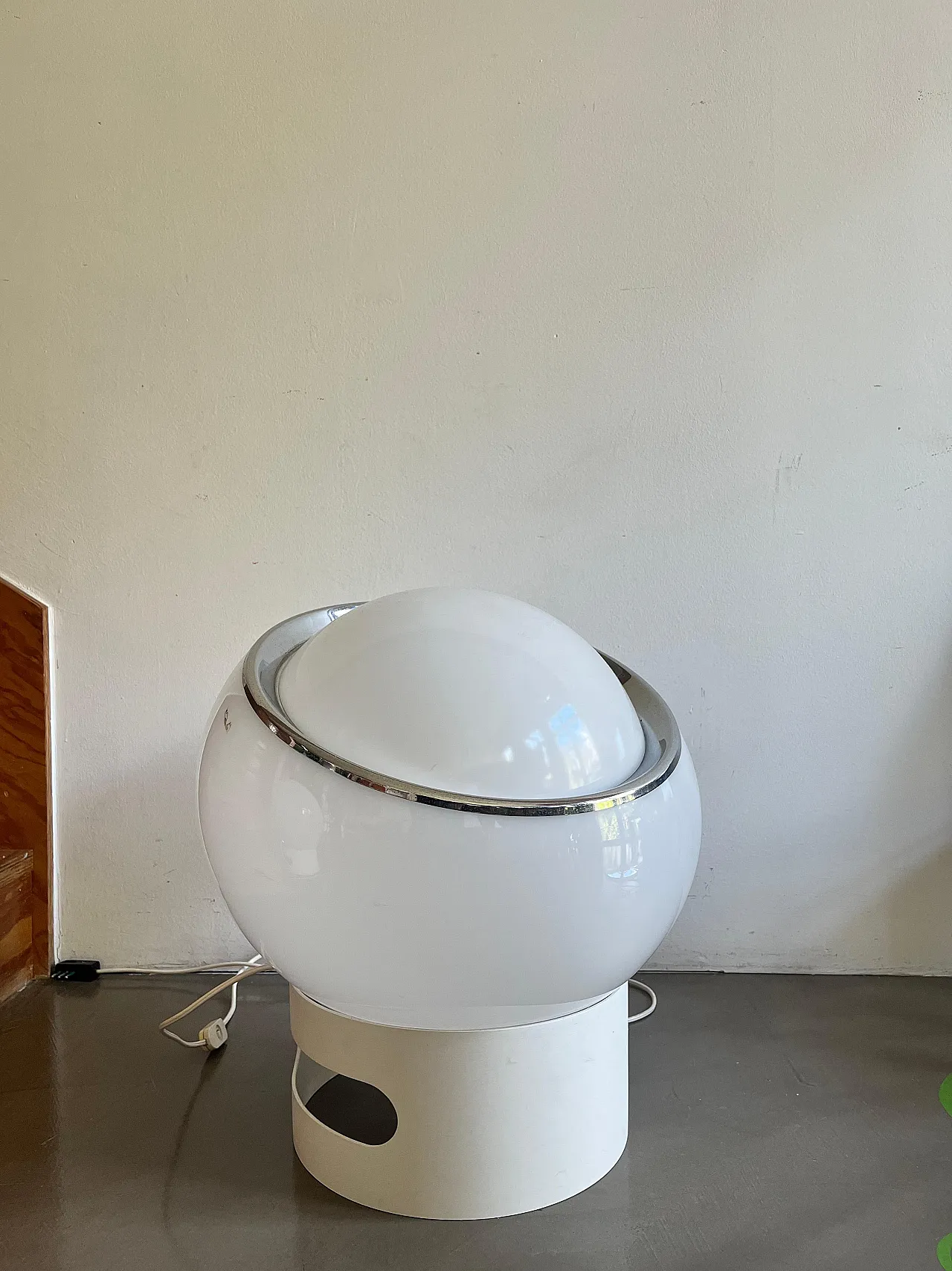 Clan table lamp by Guzzini, 1960s 2