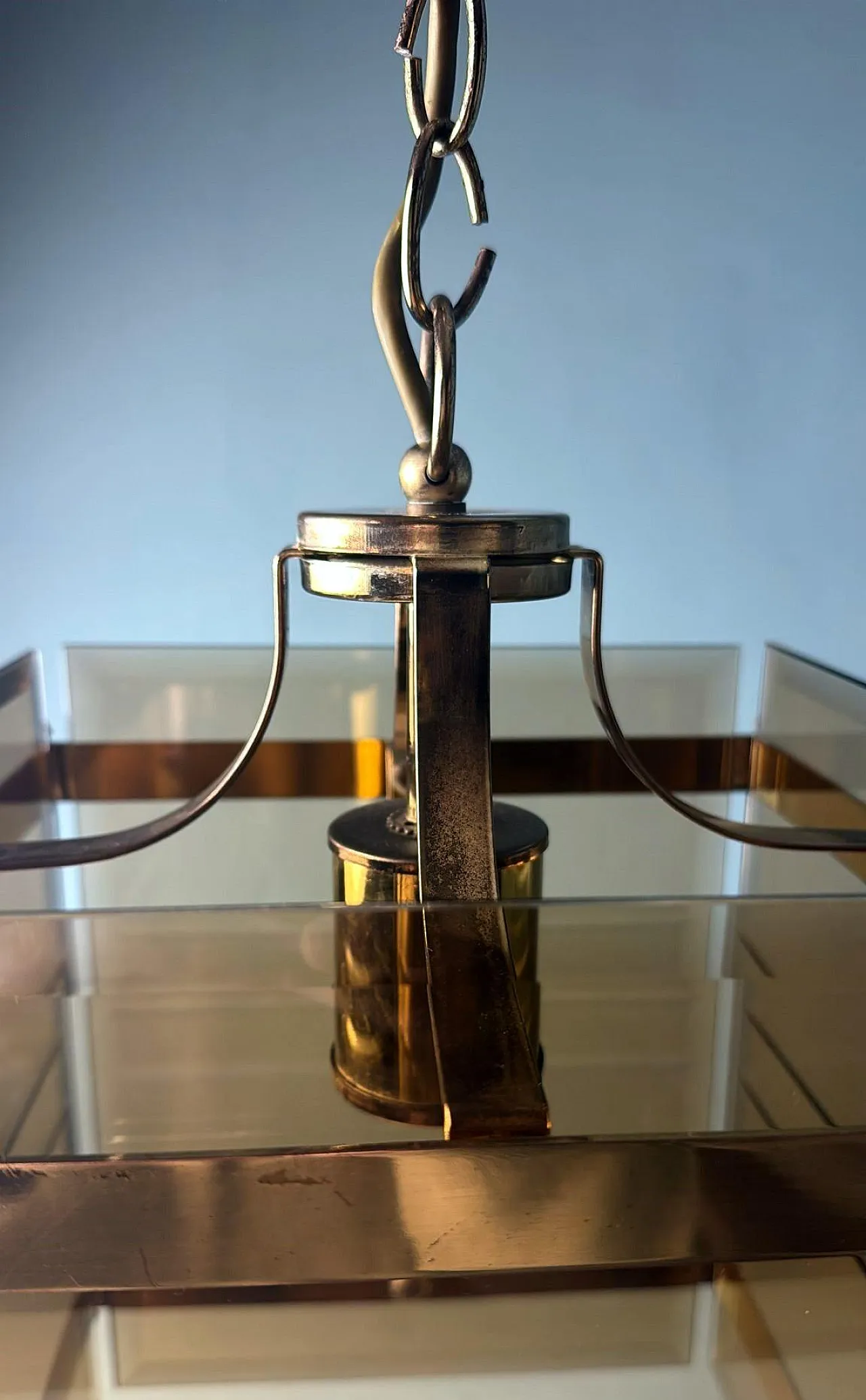 Lampadario in ottone stile Sciolari con vetro smussato fumé, anni '70 11