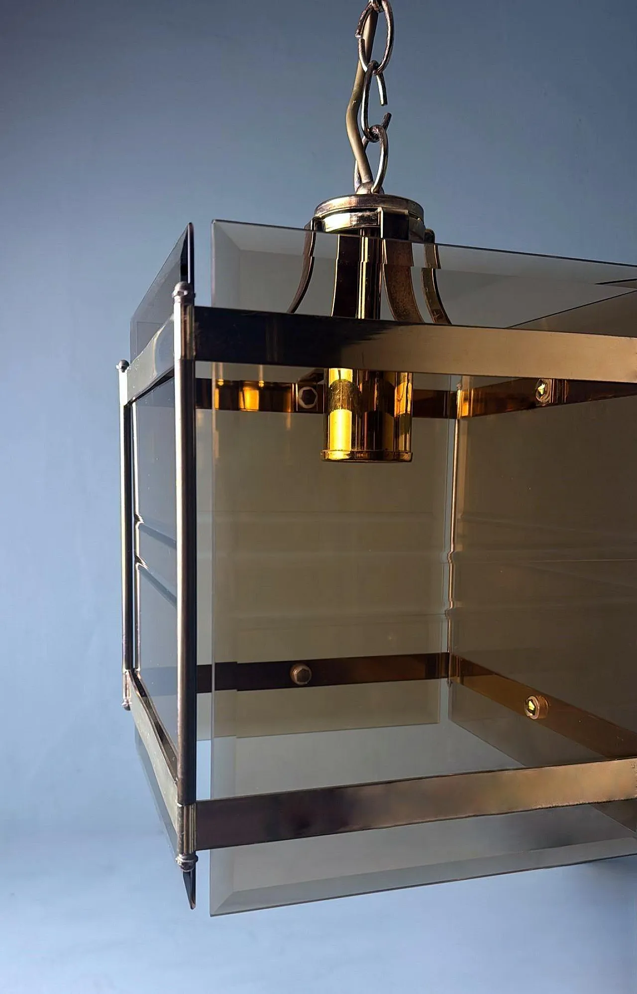 Lampadario in ottone stile Sciolari con vetro smussato fumé, anni '70 14