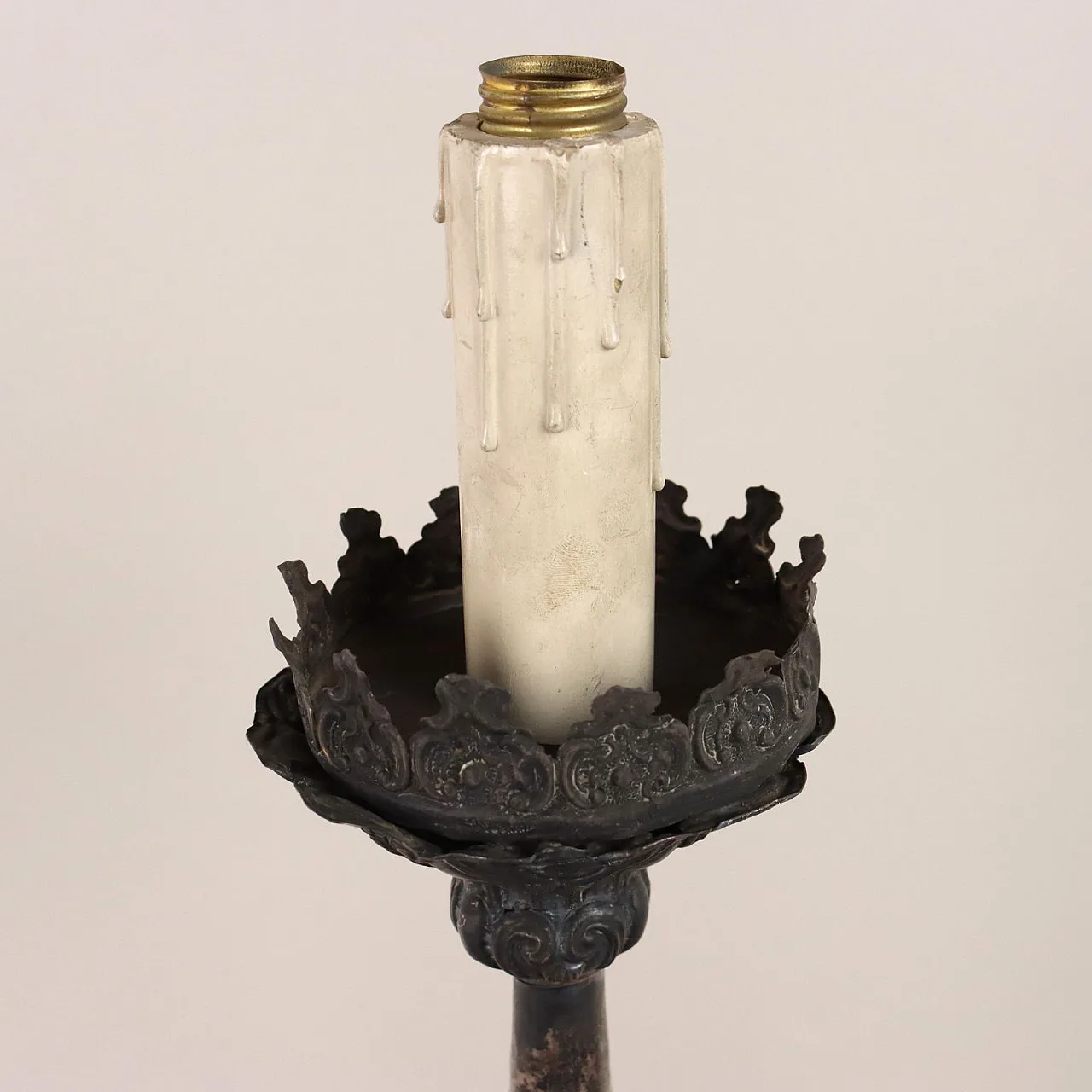 Torciere in lamierino sbalzato, '700 3