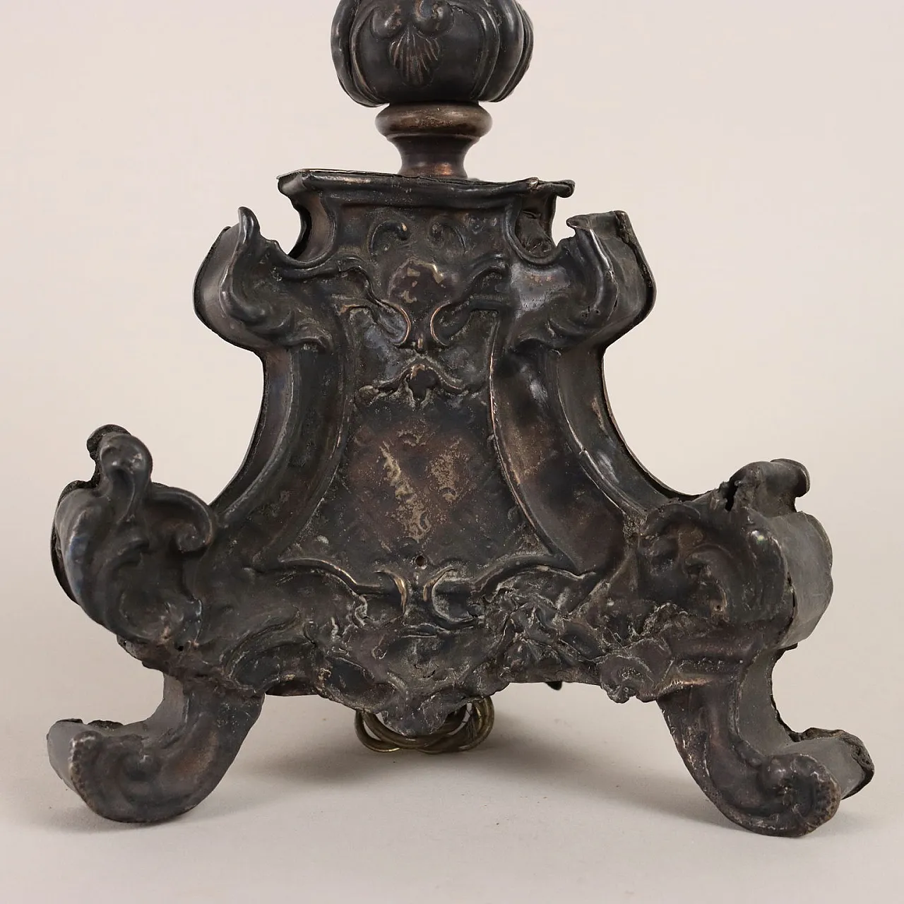 Torciere in lamierino sbalzato, '700 5