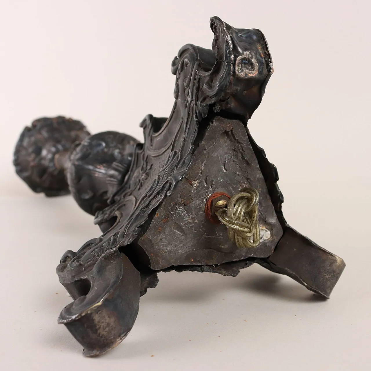 Torciere in lamierino sbalzato, '700 7