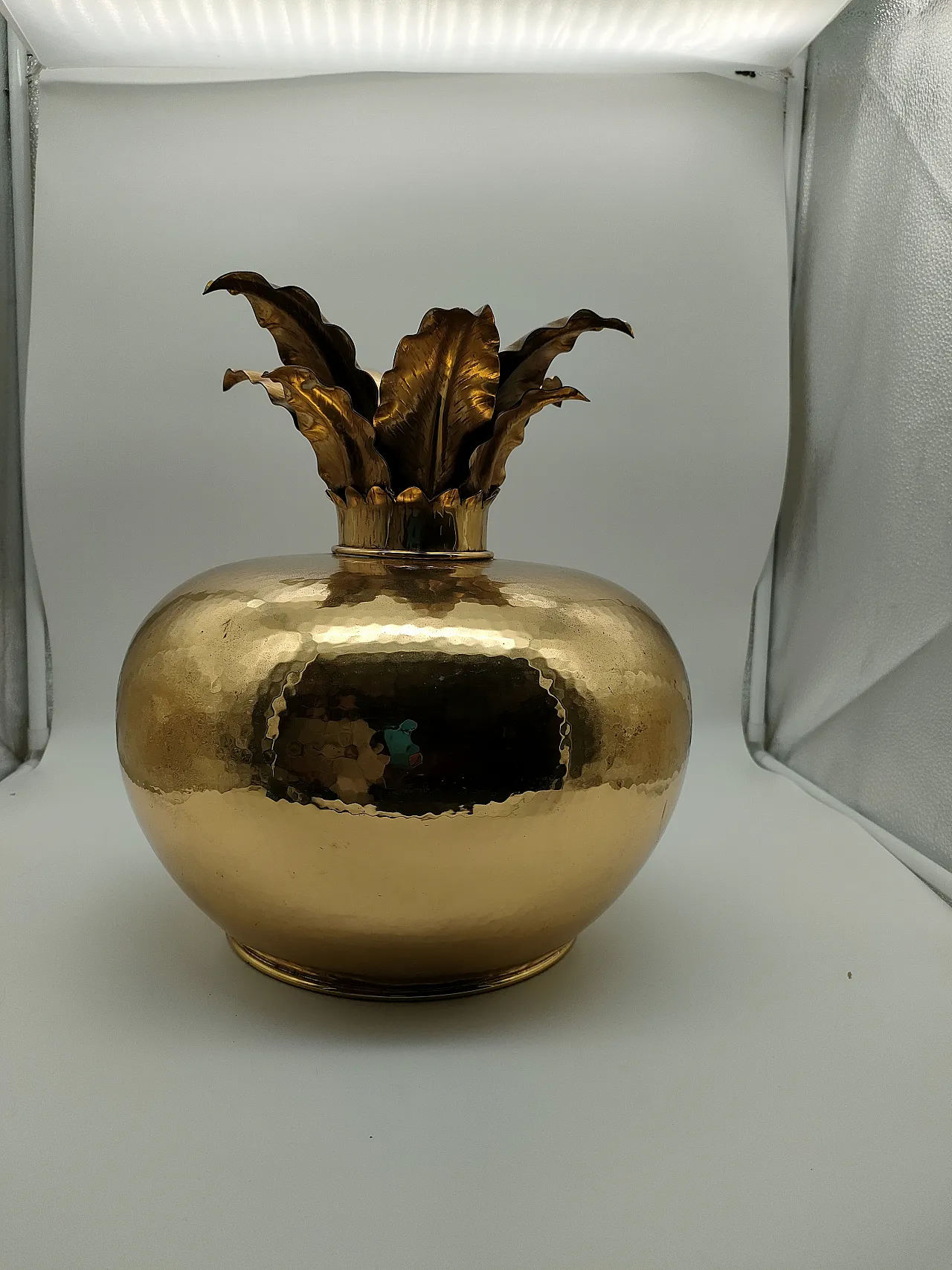 Vaso ottone by Tommaso Barbi, anni '70 1