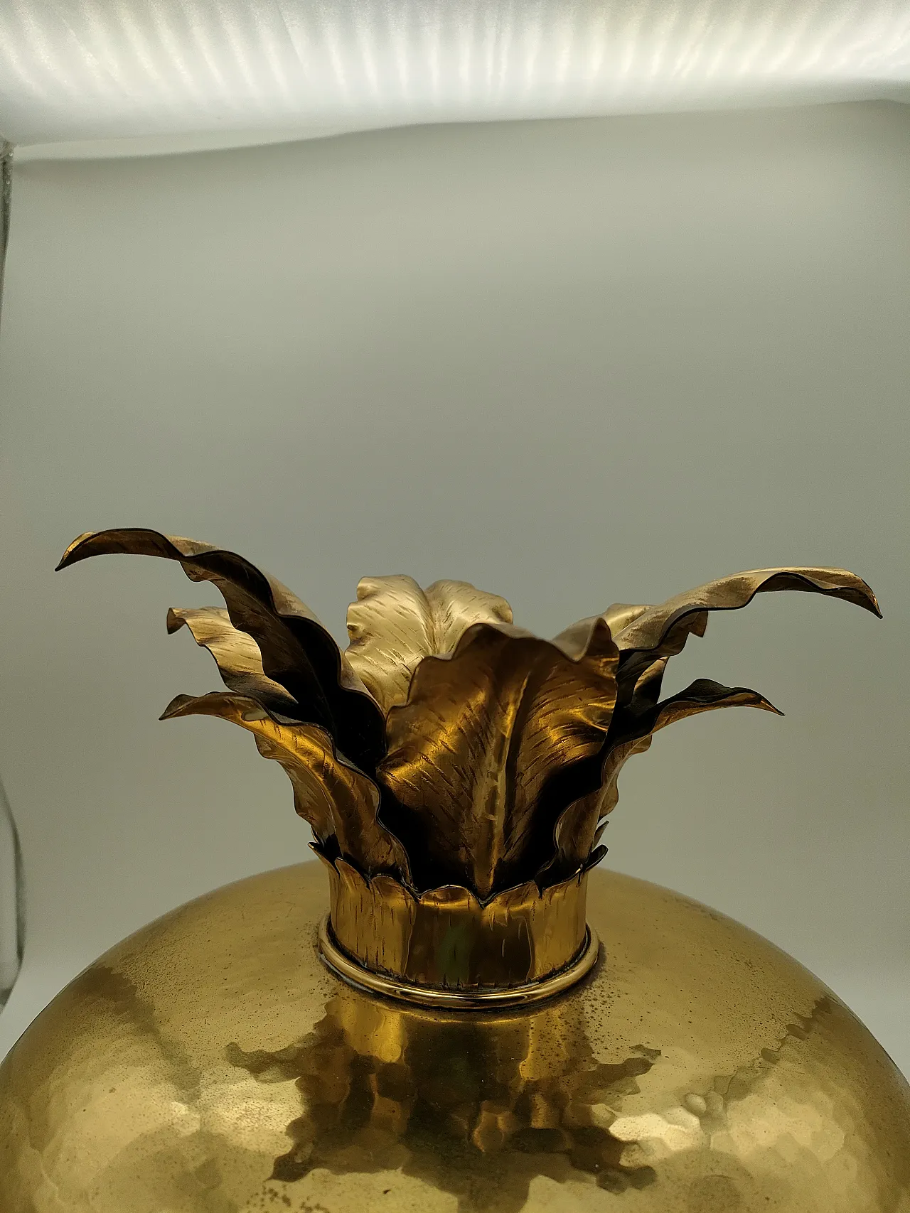 Vaso ottone by Tommaso Barbi, anni '70 4