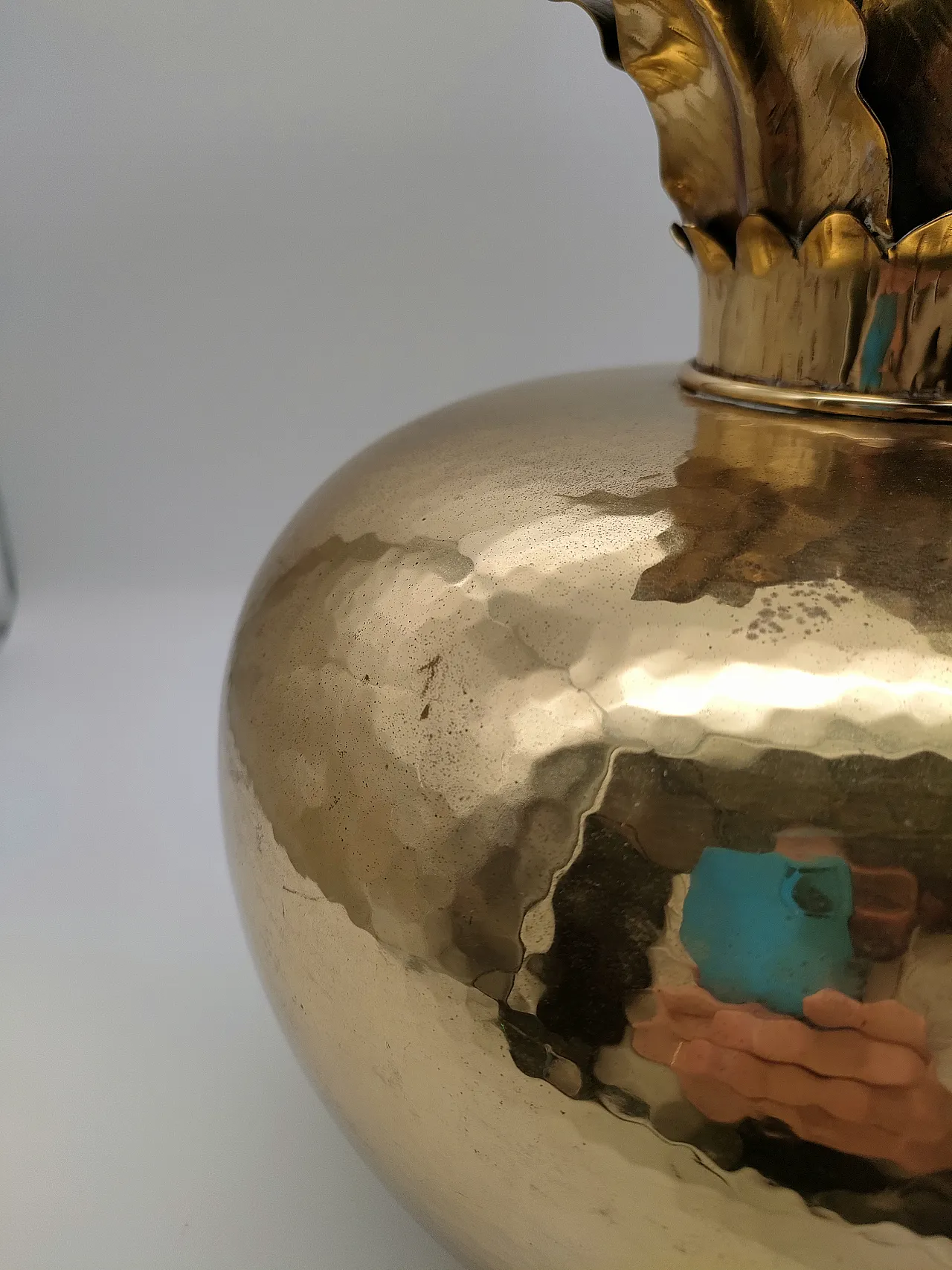 Vaso ottone by Tommaso Barbi, anni '70 5