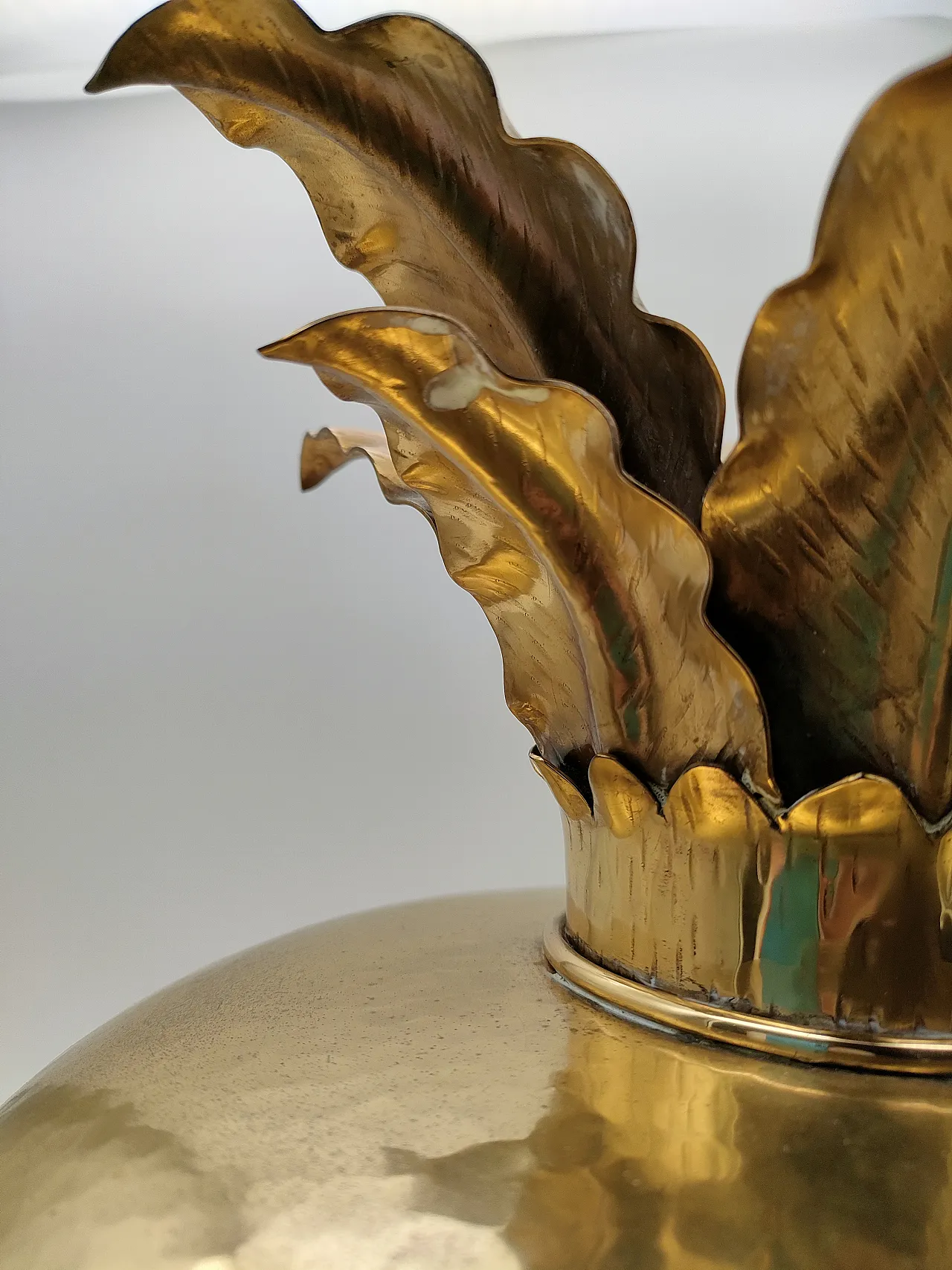 Vaso ottone by Tommaso Barbi, anni '70 6