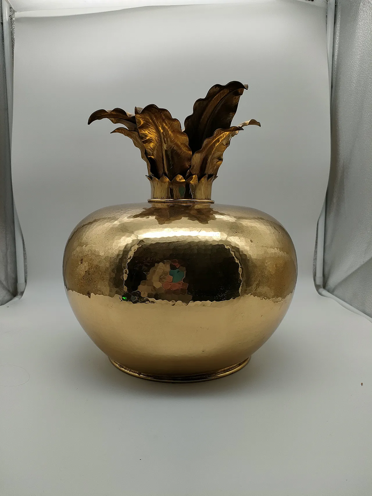 Vaso ottone by Tommaso Barbi, anni '70 10