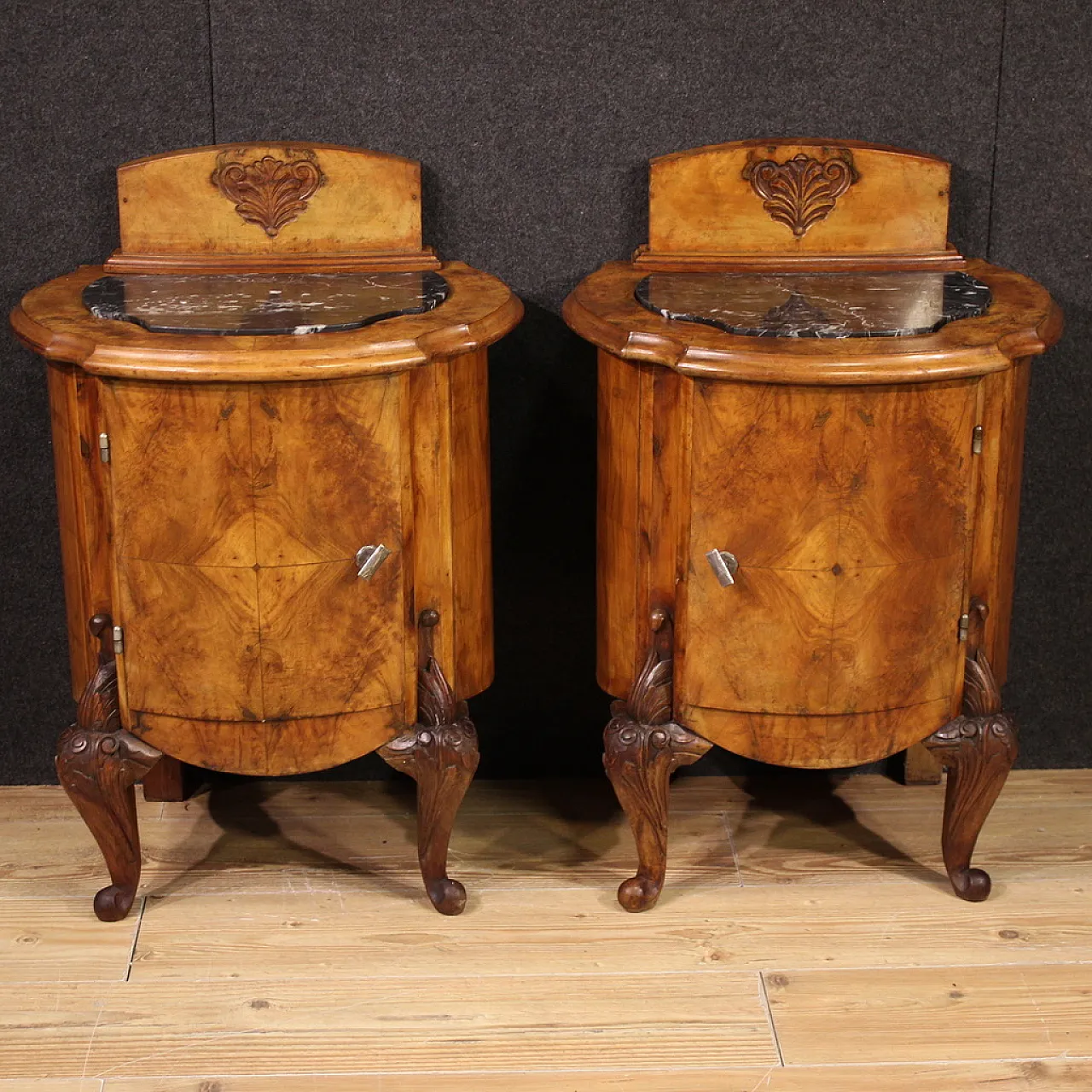 Pair of Italian bedside tables with marble top, 20th century 3
